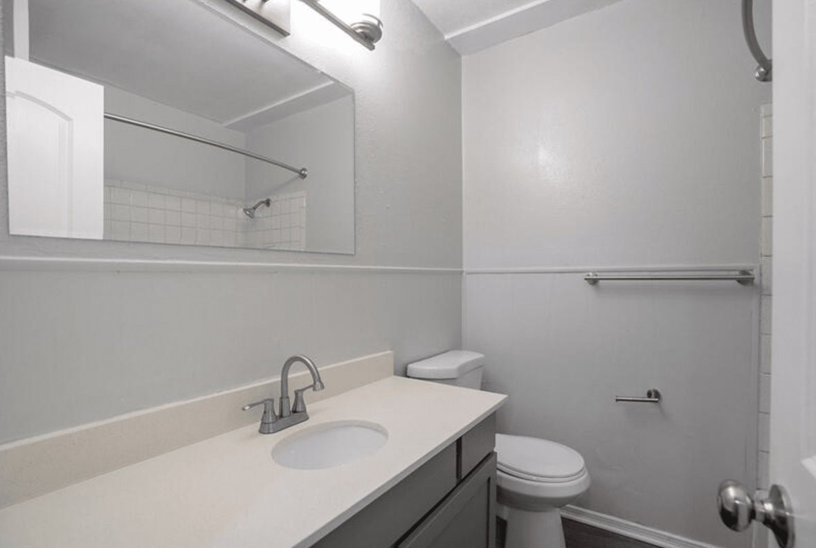 313-319 Rose St Property Photo 15