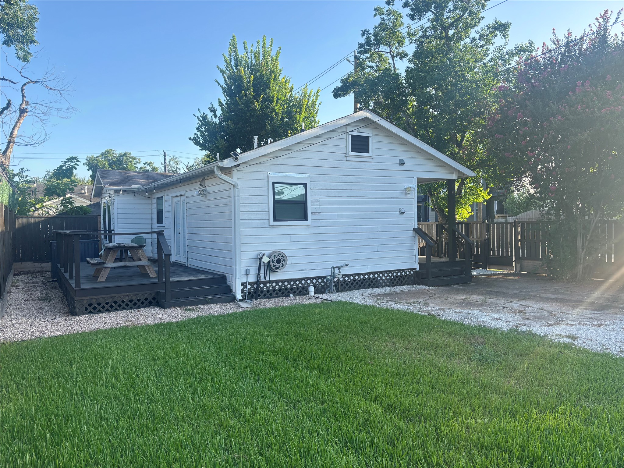 4208 Arlington Street Property Photo 2