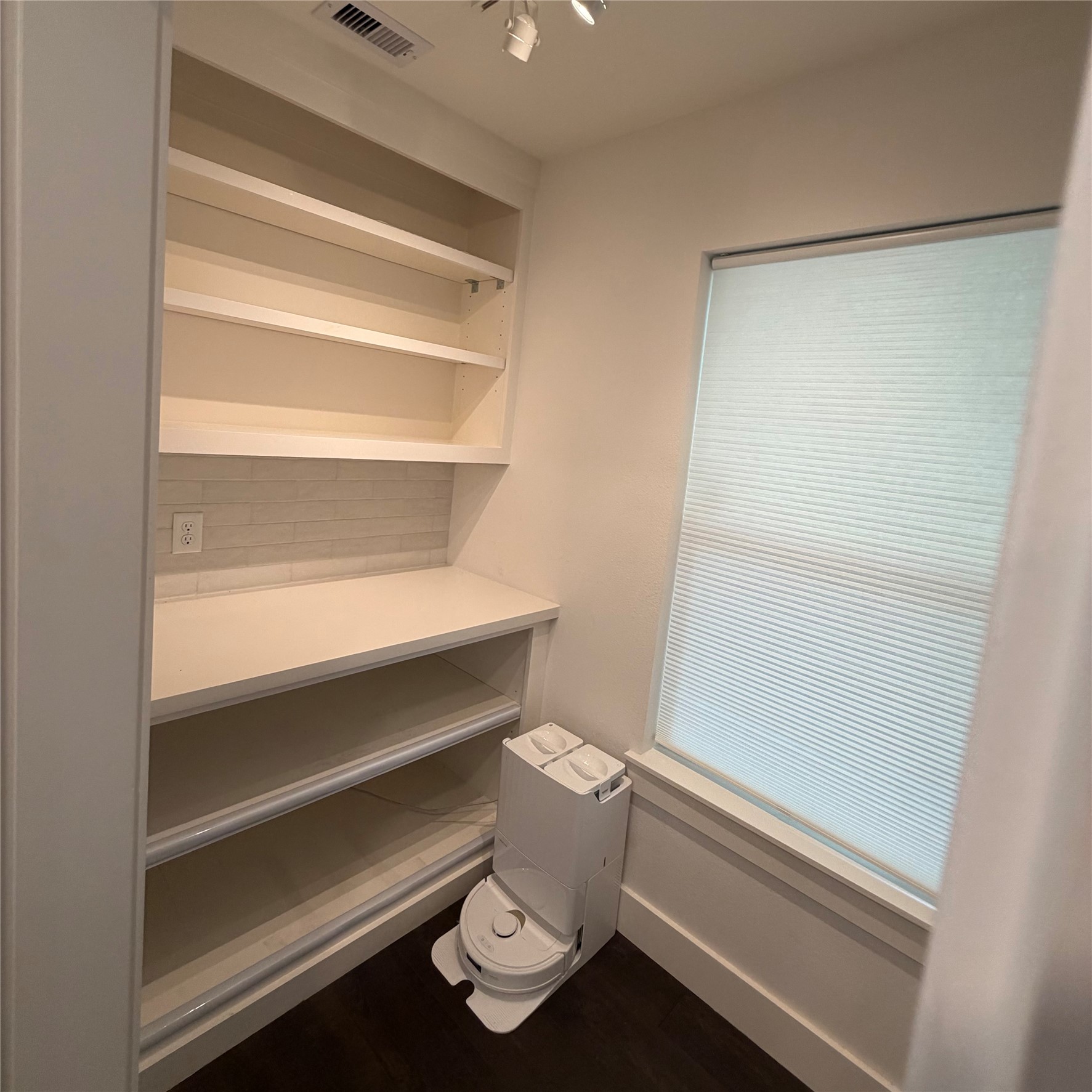 4208 Arlington Street Property Photo 6
