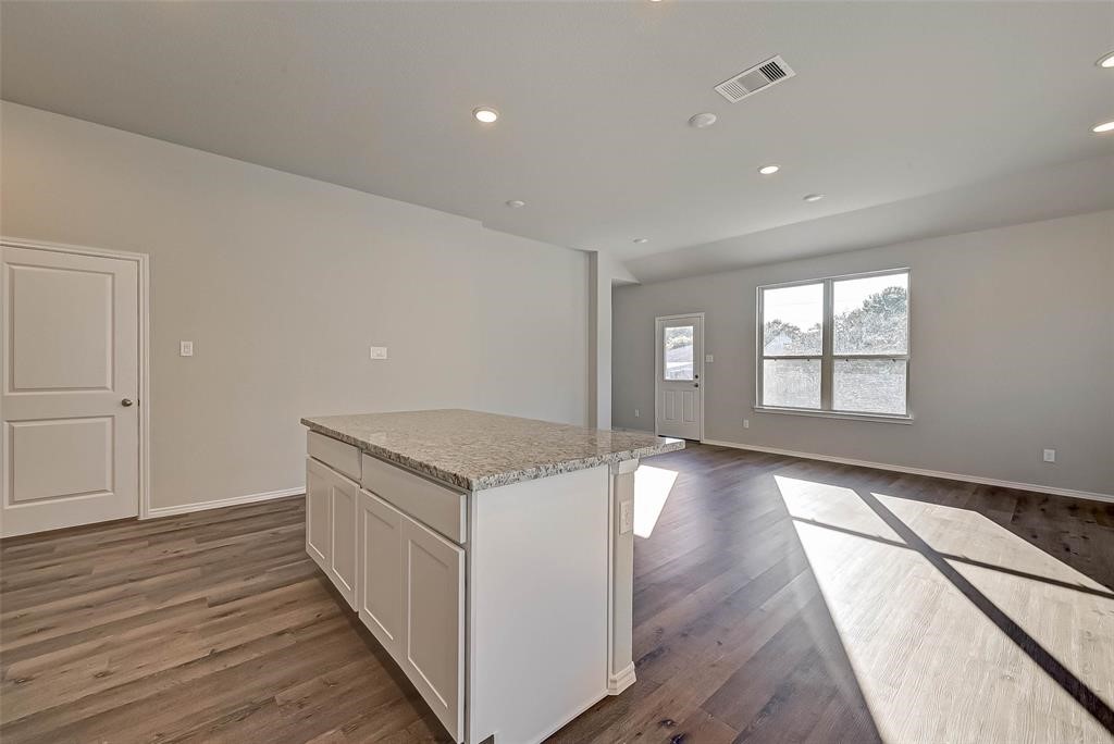 7074 Gentle Breeze Drive Property Photo 7