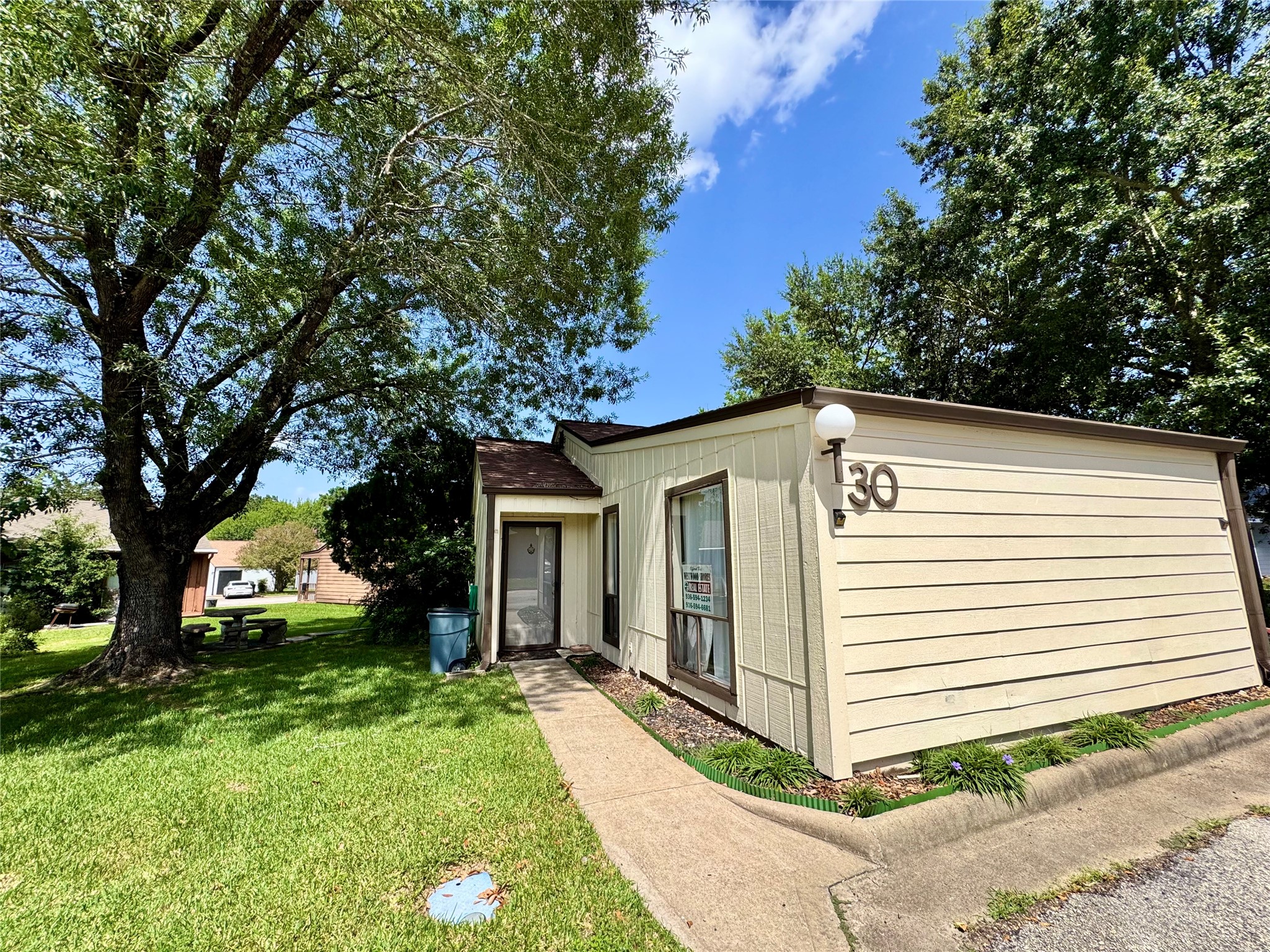 30 Driving Range Lane TH30 Property Photo 1