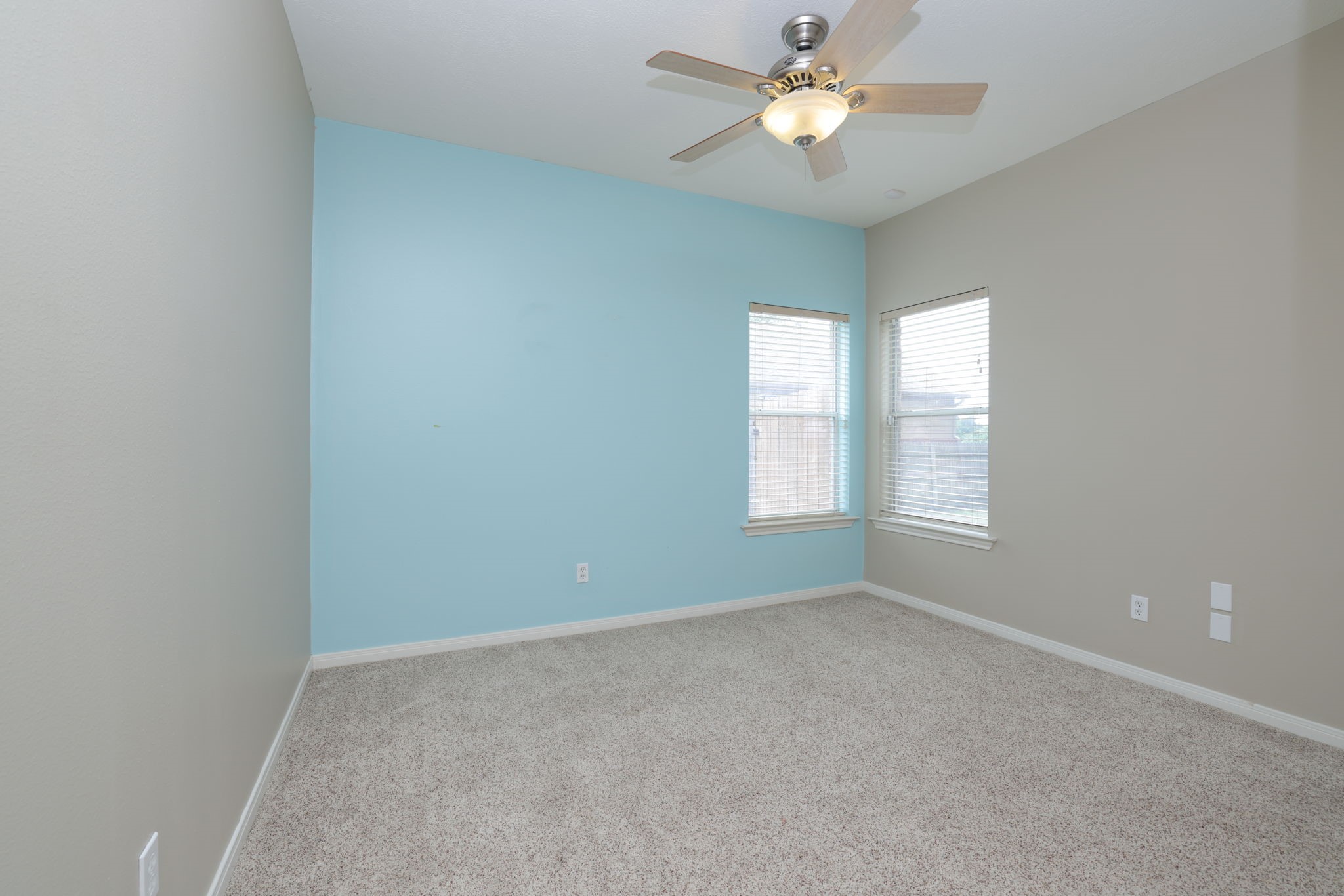 105 Lawrence Marshall Dr Property Photo 32