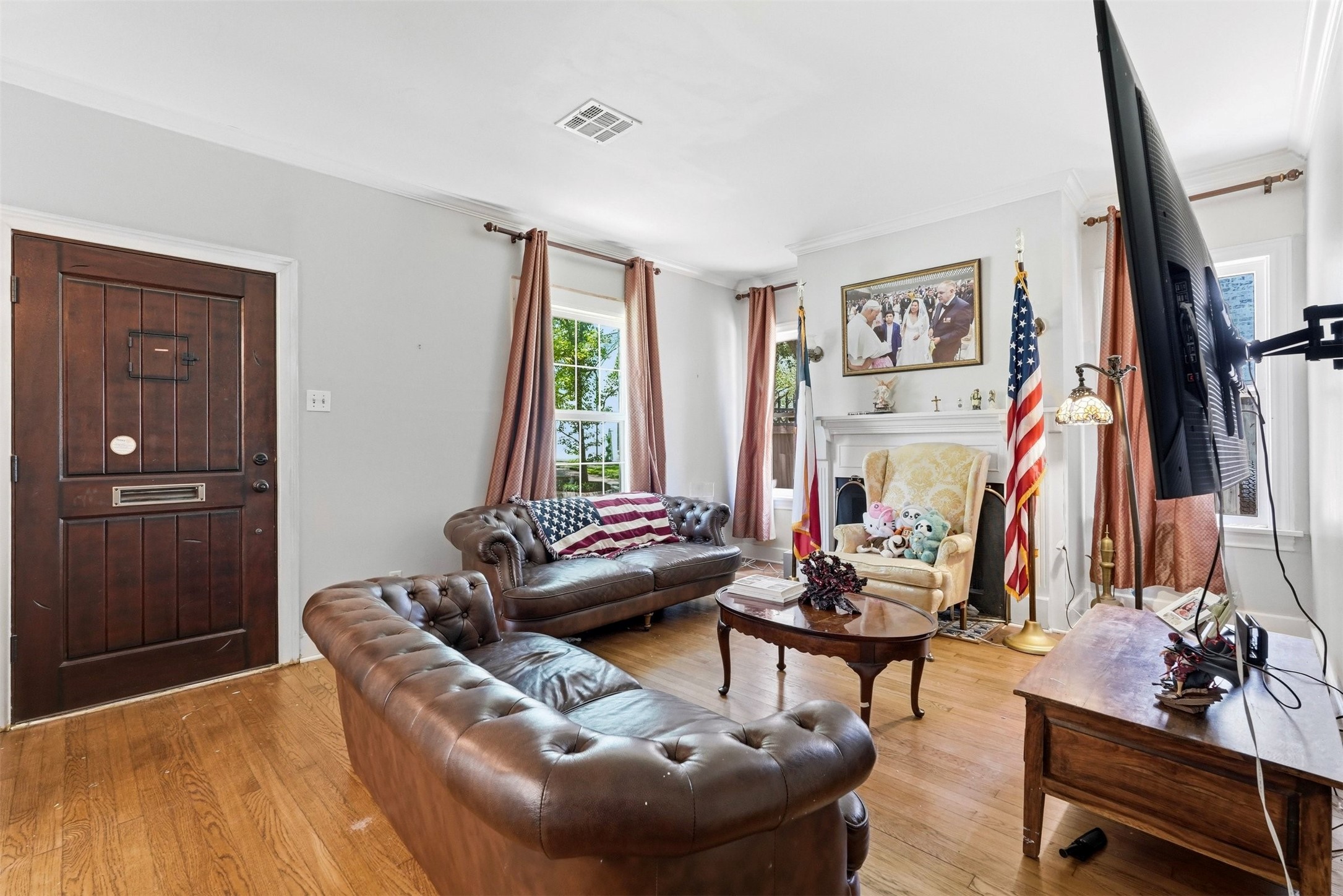 3117 Albans Road Property Photo 6
