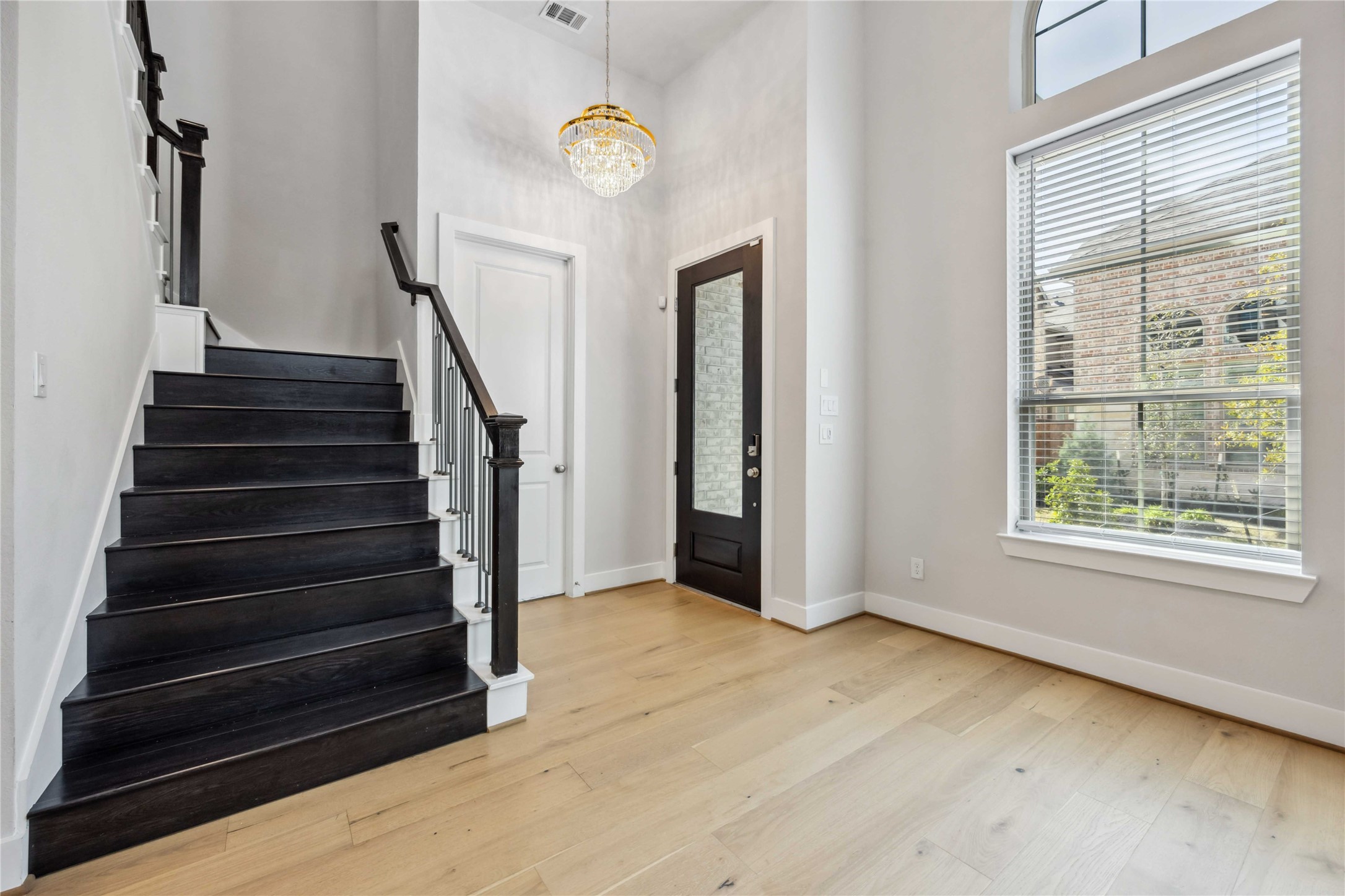 18231 Lakepoint Ridge Lane Property Photo 4