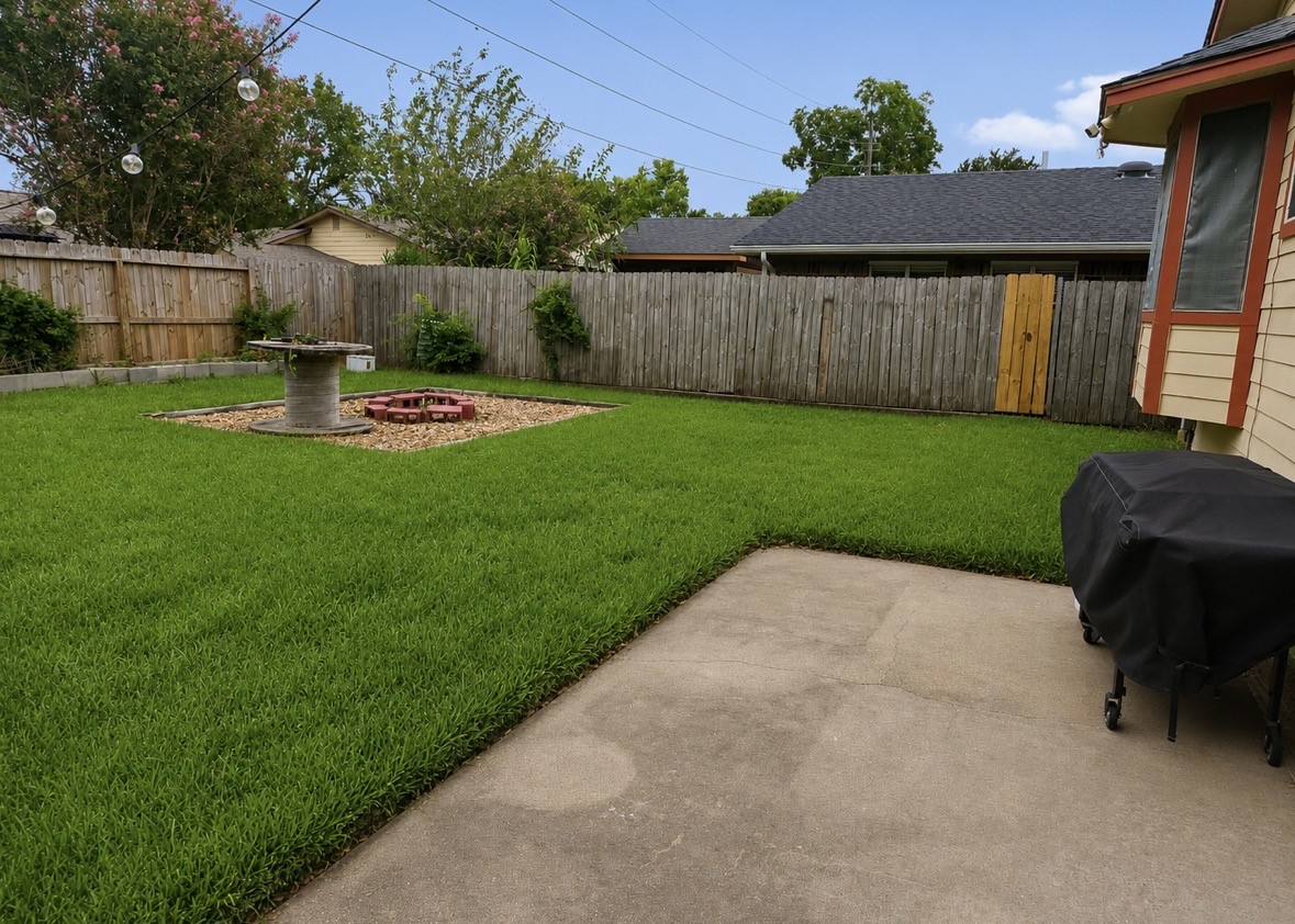 5302 Gladeside Drive Property Photo 21