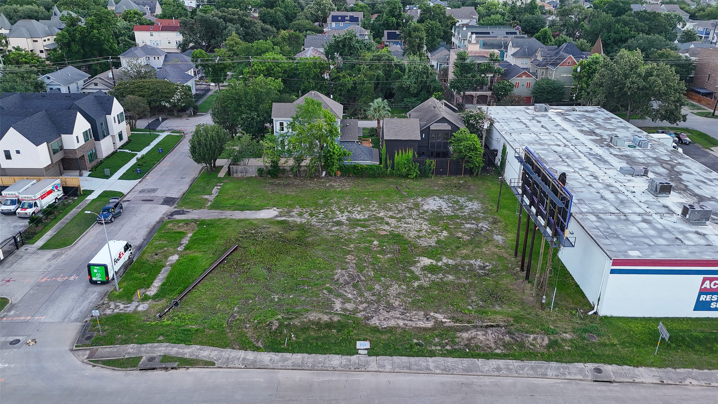 330 Harvard Street Property Photo 4