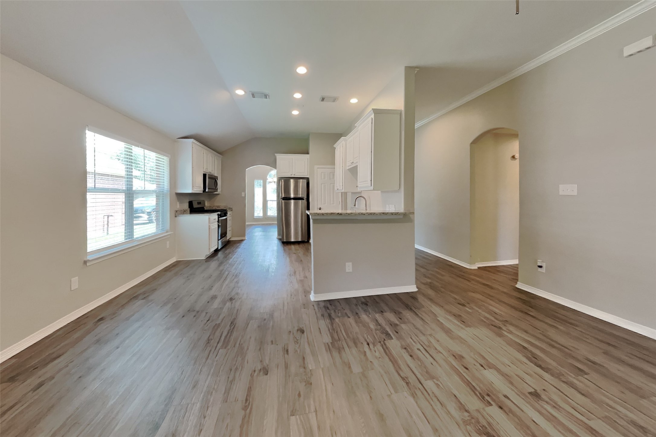 8307 Silver Lure Drive Property Photo 2