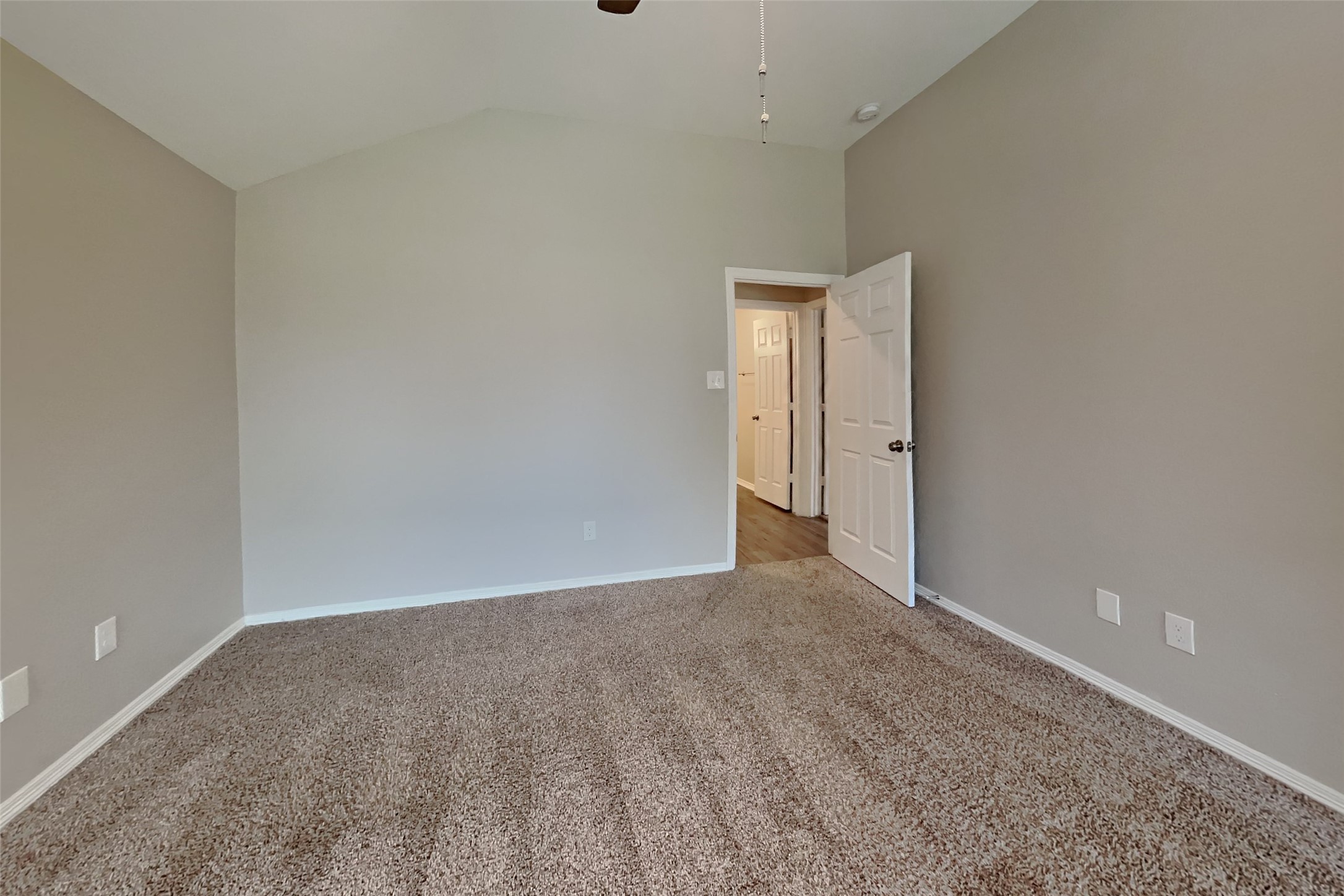 8307 Silver Lure Drive Property Photo 6
