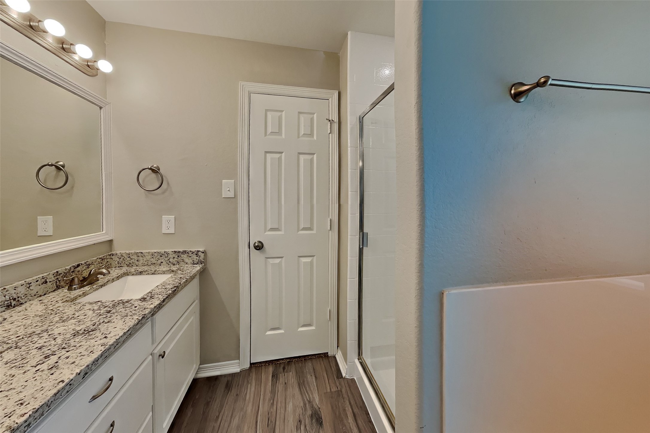 8307 Silver Lure Drive Property Photo 8