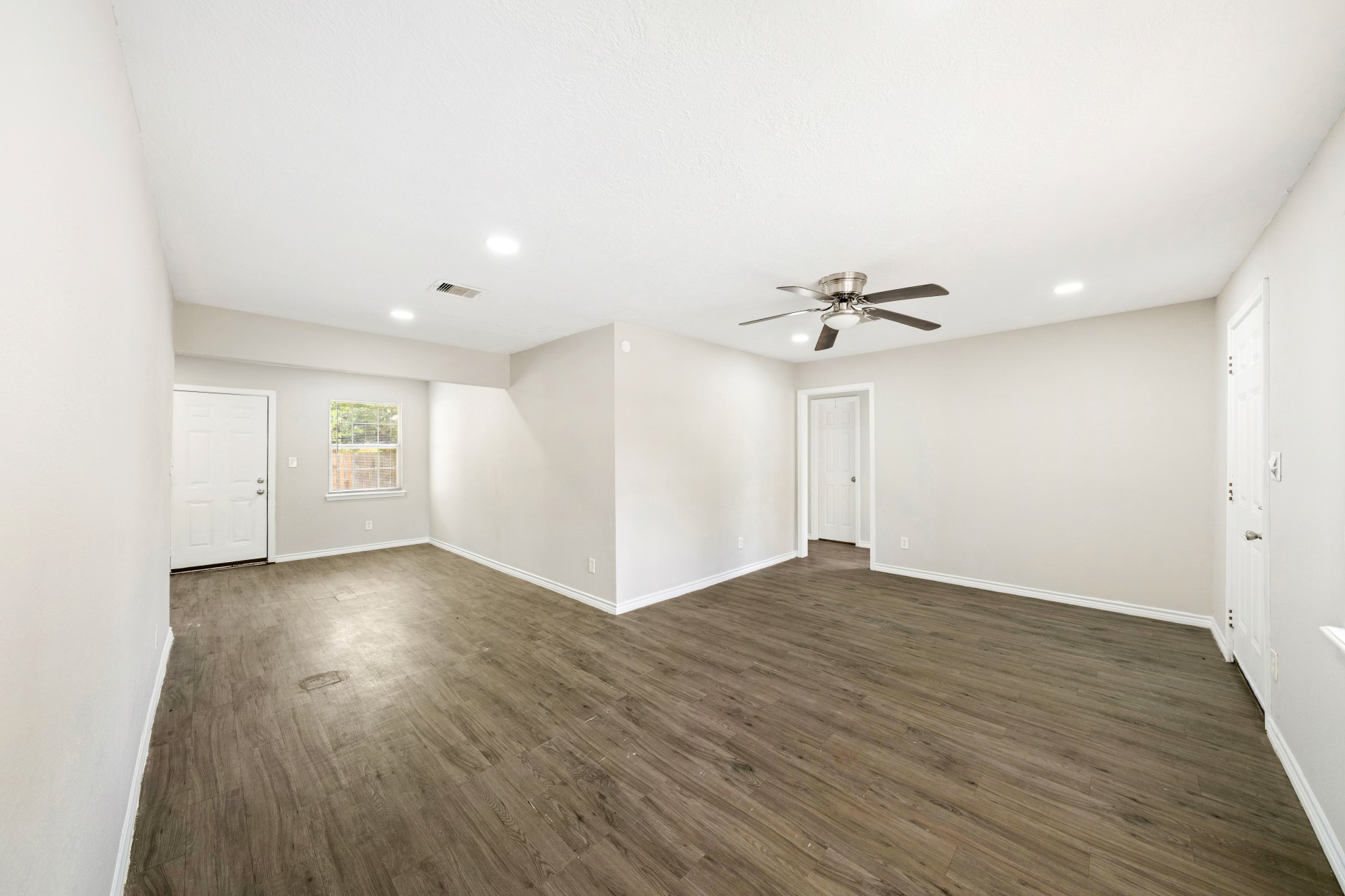 3561 Nathaniel Brown Street Property Photo 4