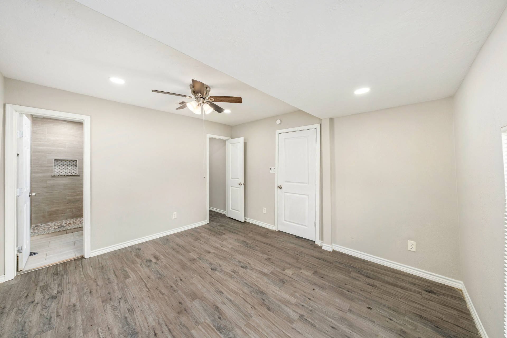 3561 Nathaniel Brown Street Property Photo 9