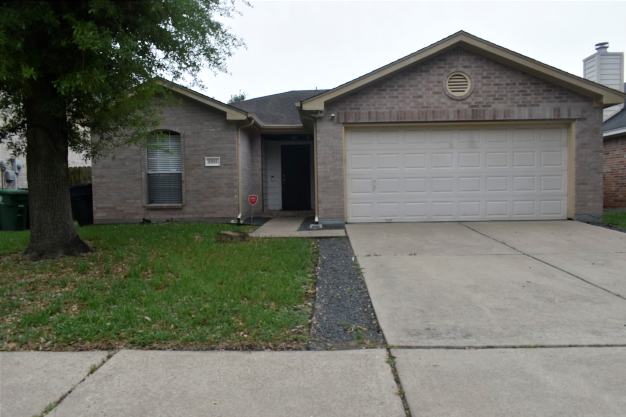 10519 N Newpark Drive Property Photo 1