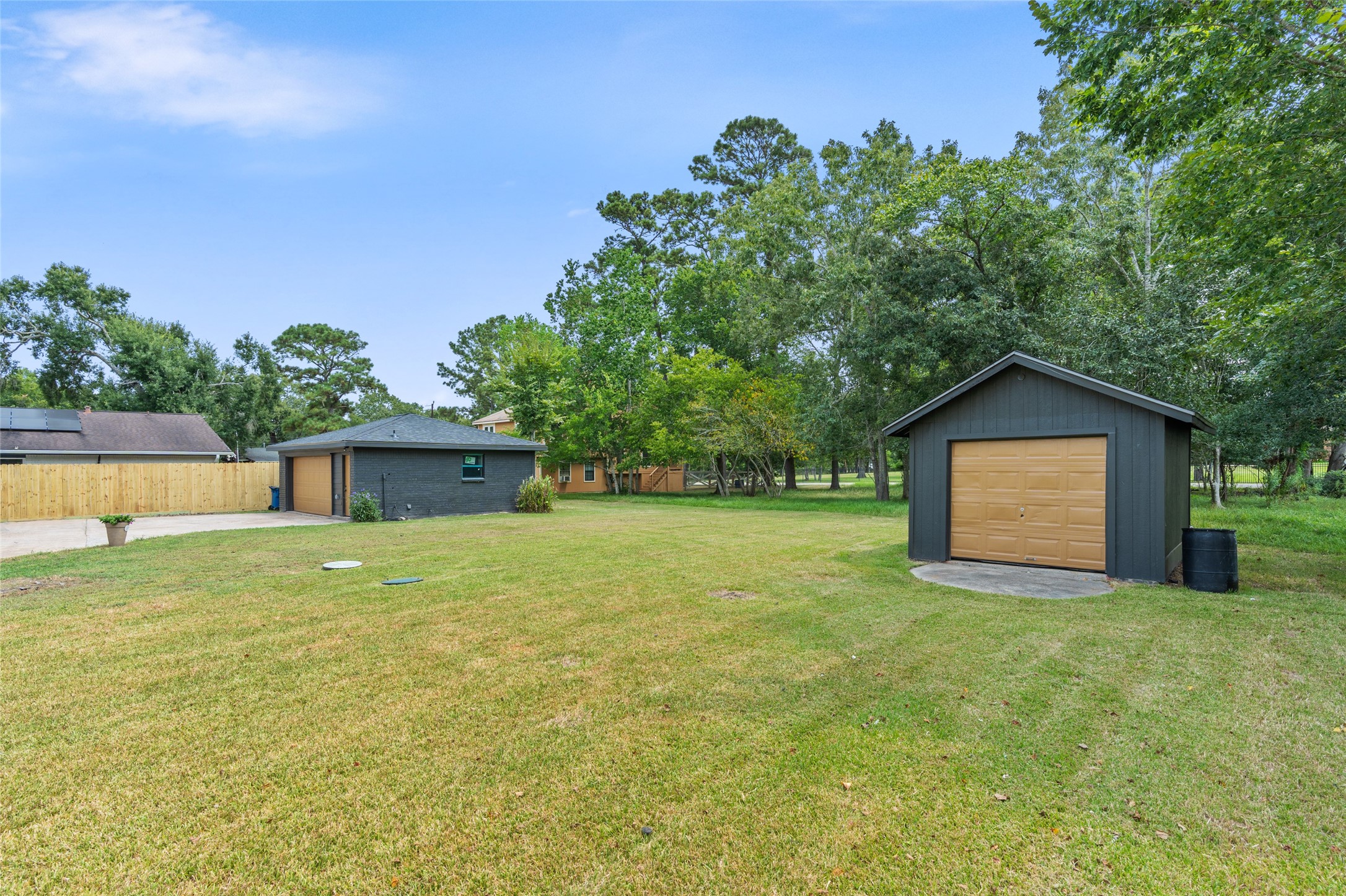 12217 Pine Lane Property Photo 4