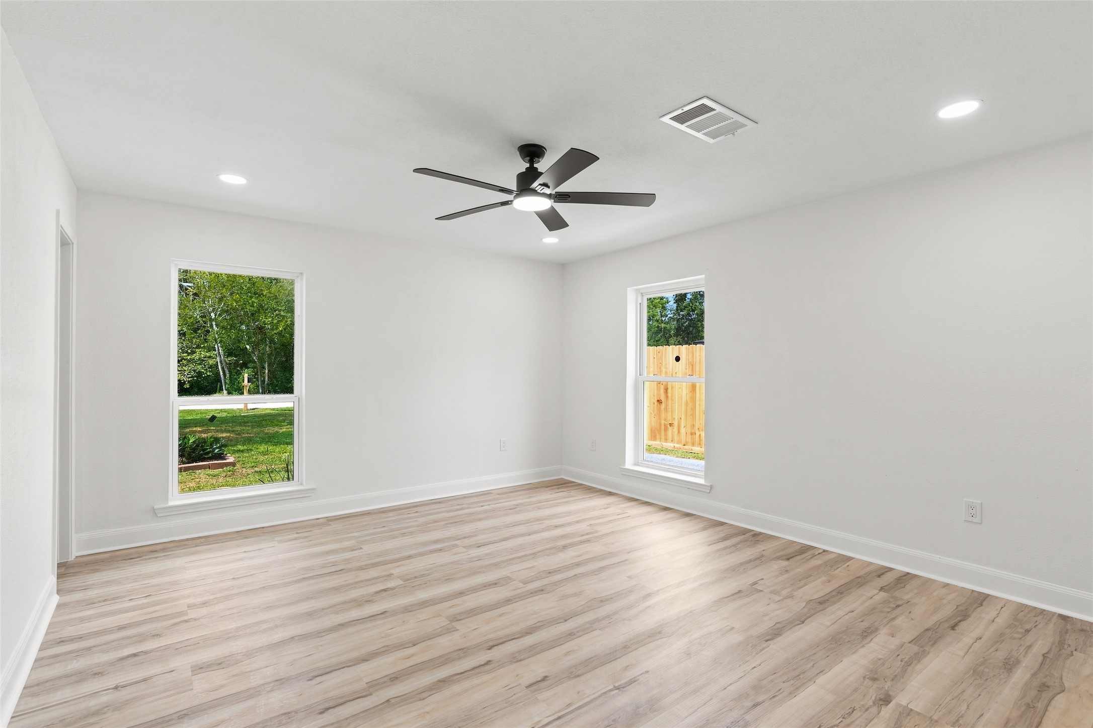 12217 Pine Lane Property Photo 15