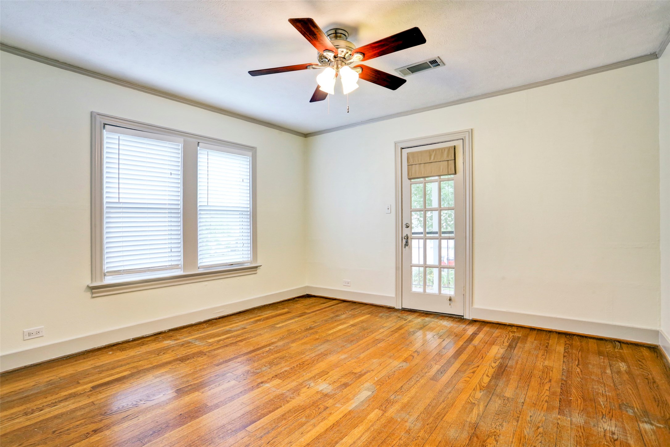 2324 Goldsmith Street B Property Photo 10