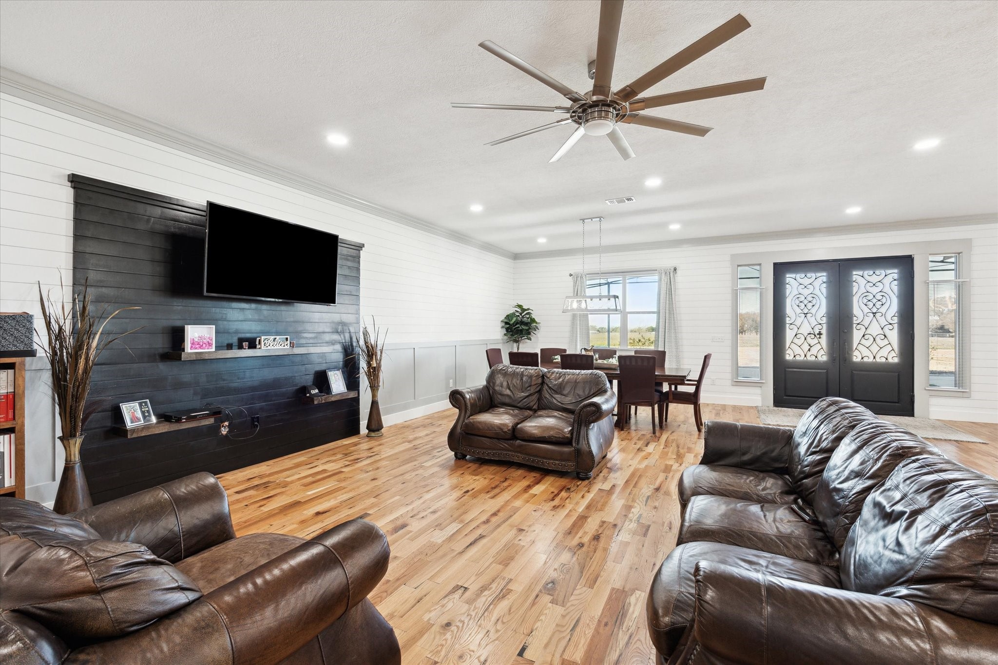11234 N Loop Road Property Photo 10