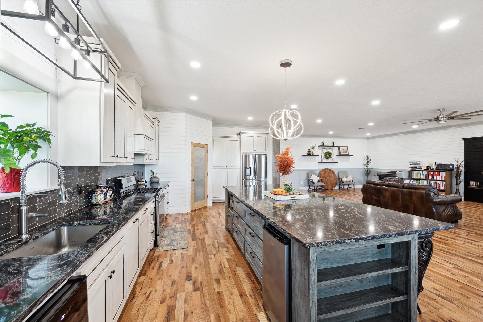 11234 N Loop Road Property Photo 11