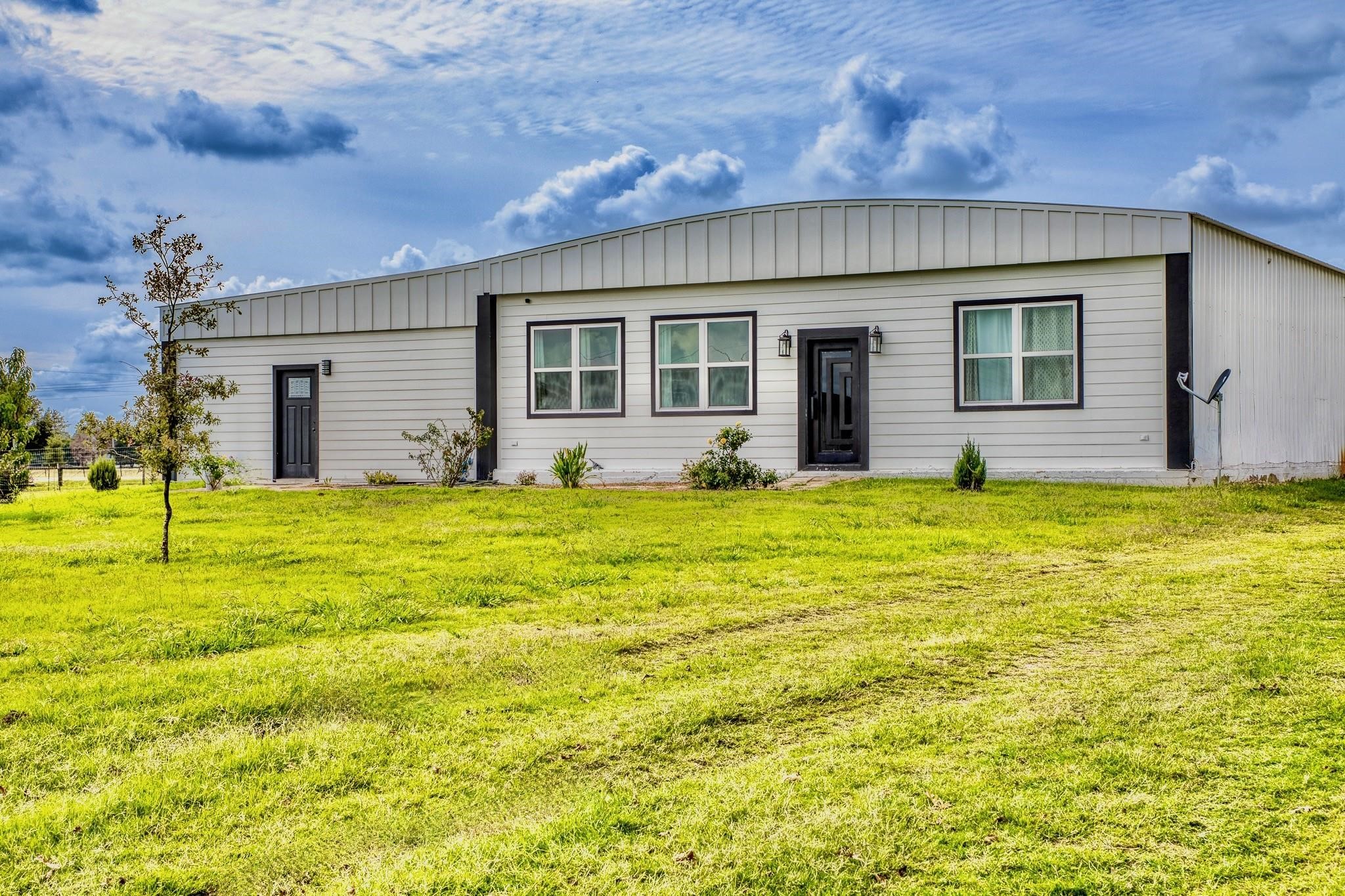 11234 N Loop Road Property Photo 33