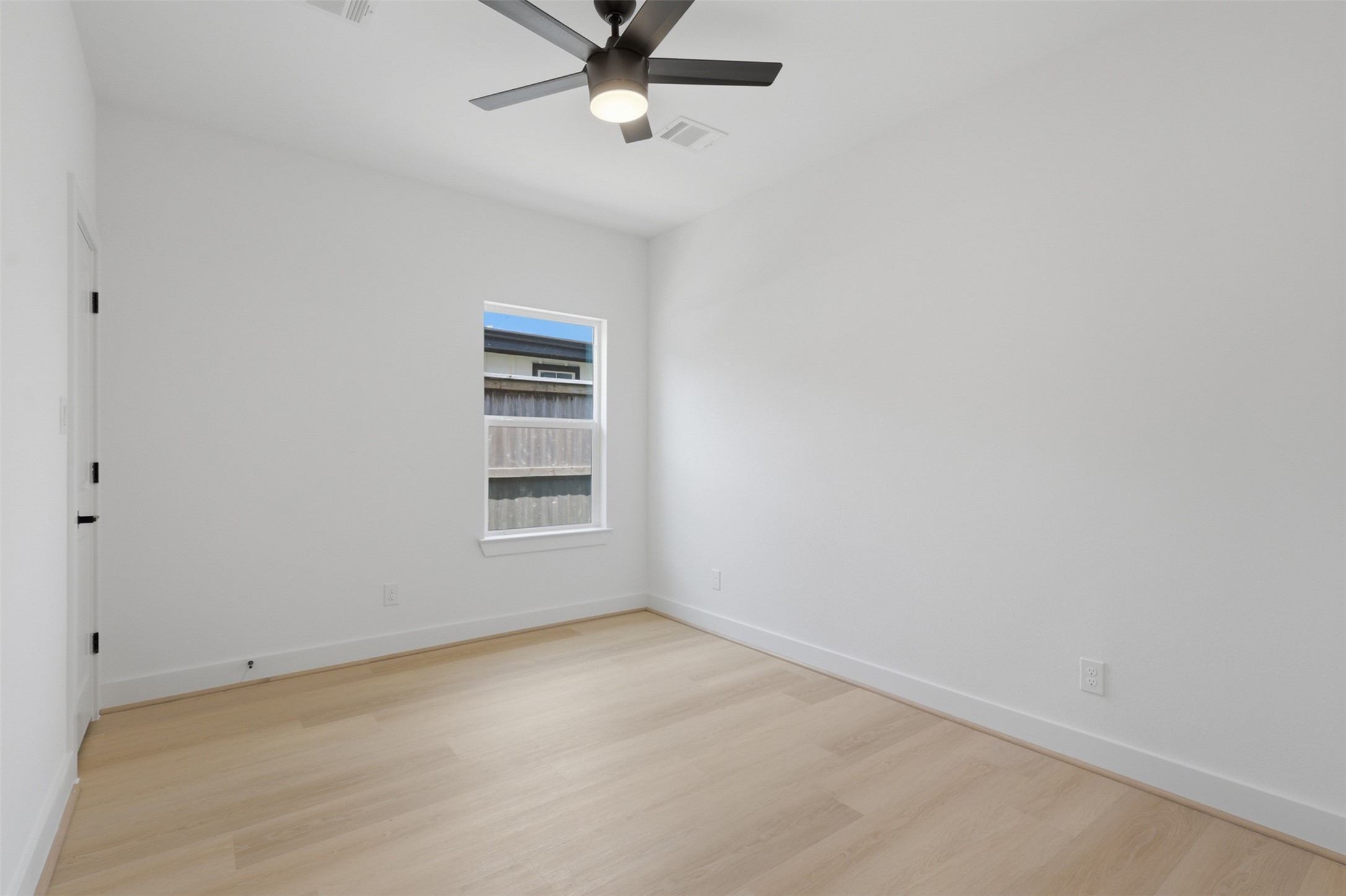 5921 Mountwood Street B Property Photo 10