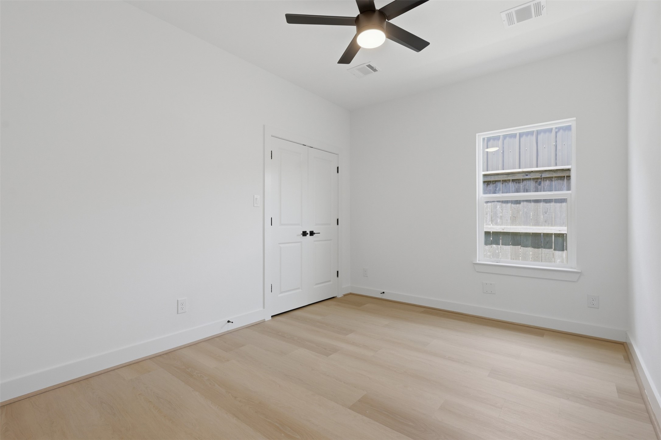 5921 Mountwood Street B Property Photo 14