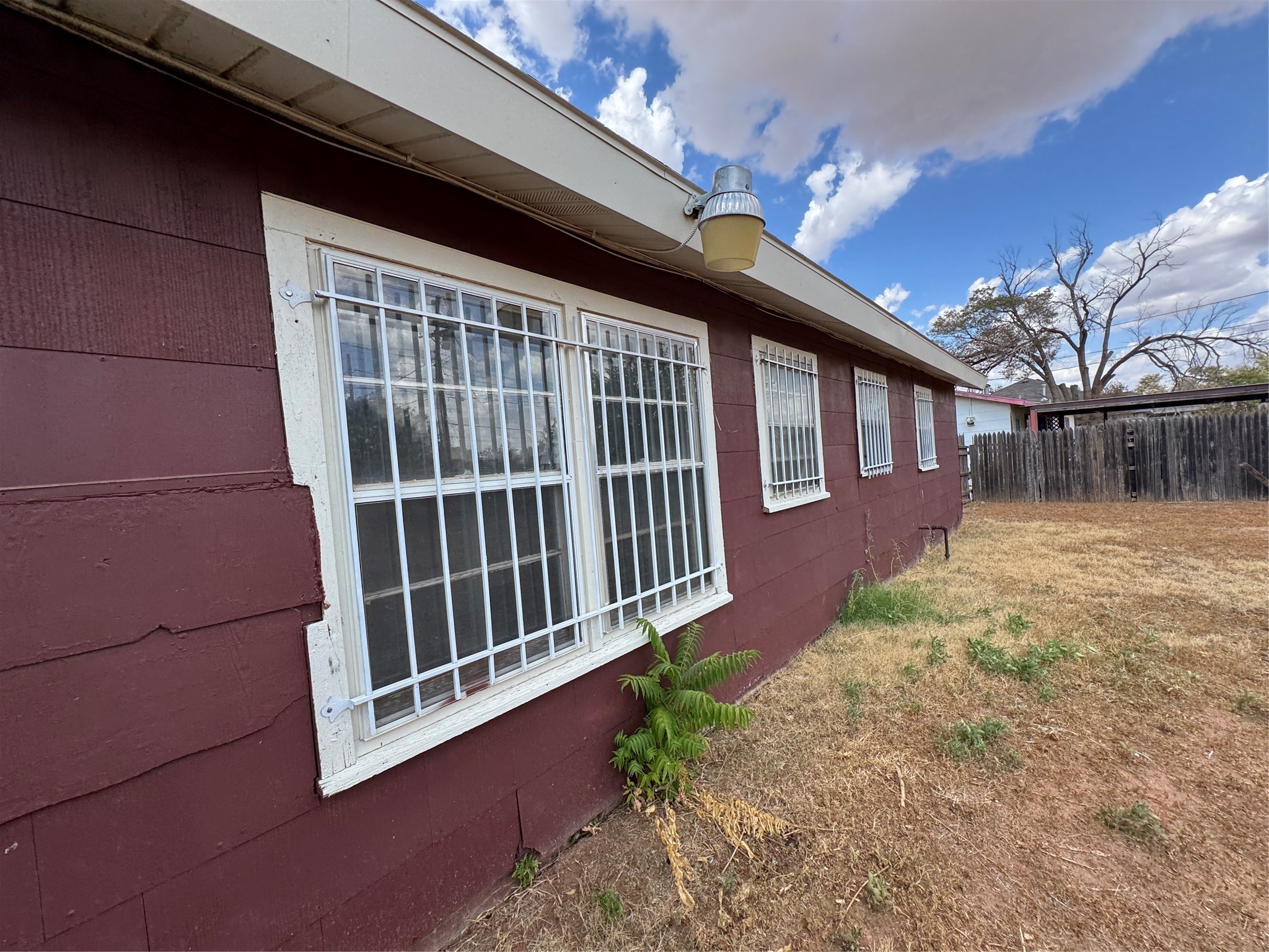 2704 E Colgate Street Property Photo 14