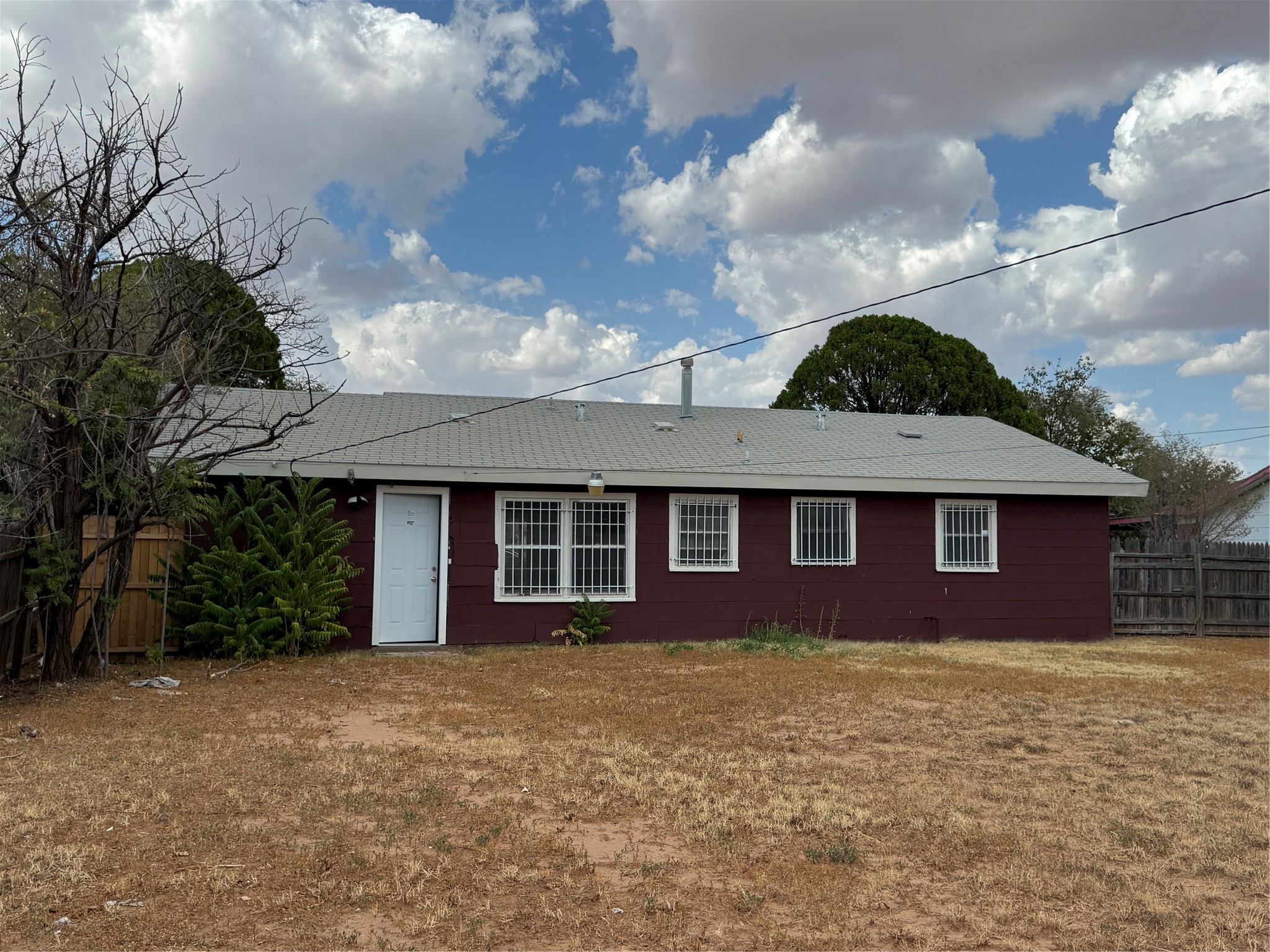 2704 E Colgate Street Property Photo 15