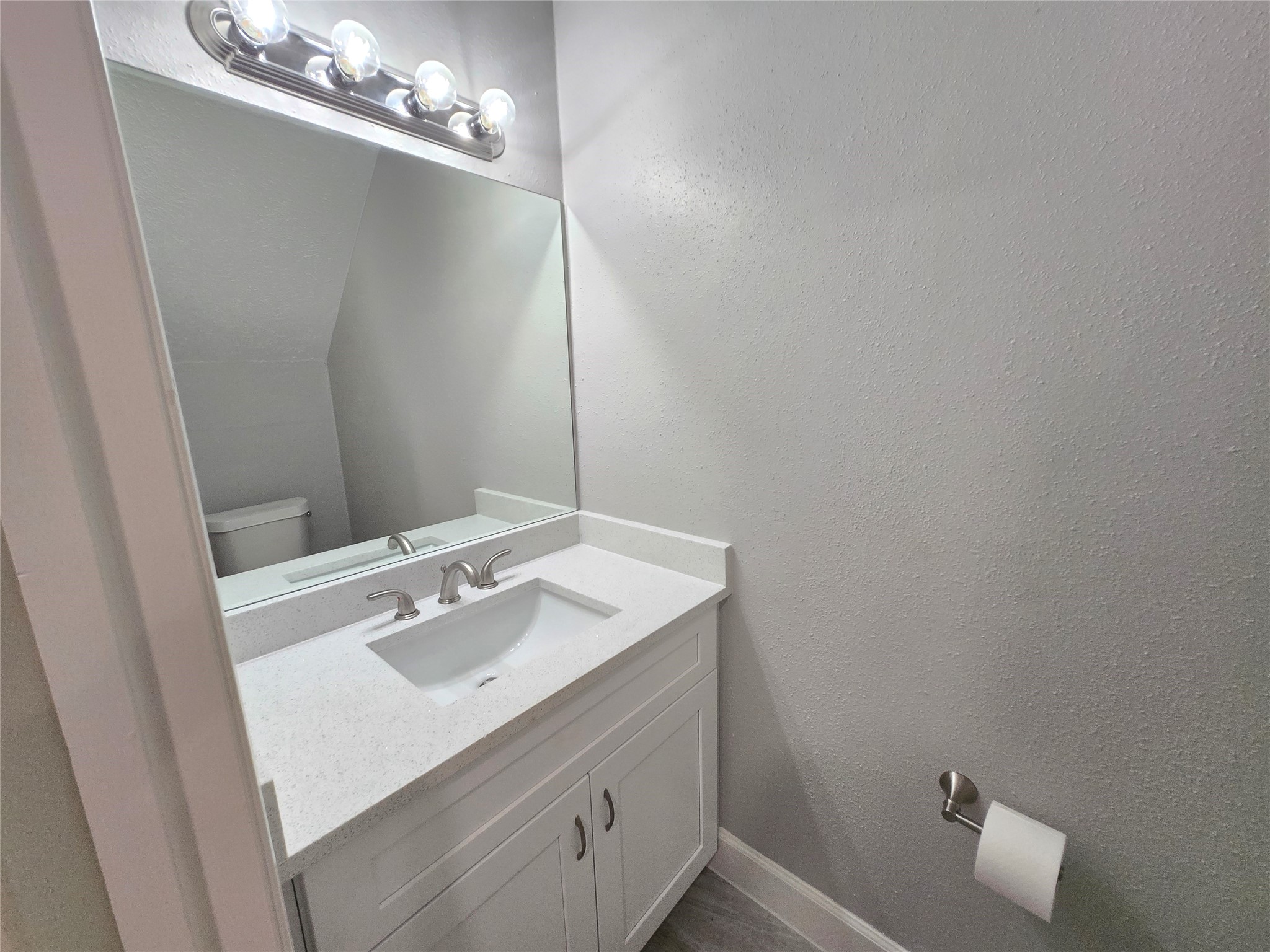8101 Amelia Road 307 Property Photo 5