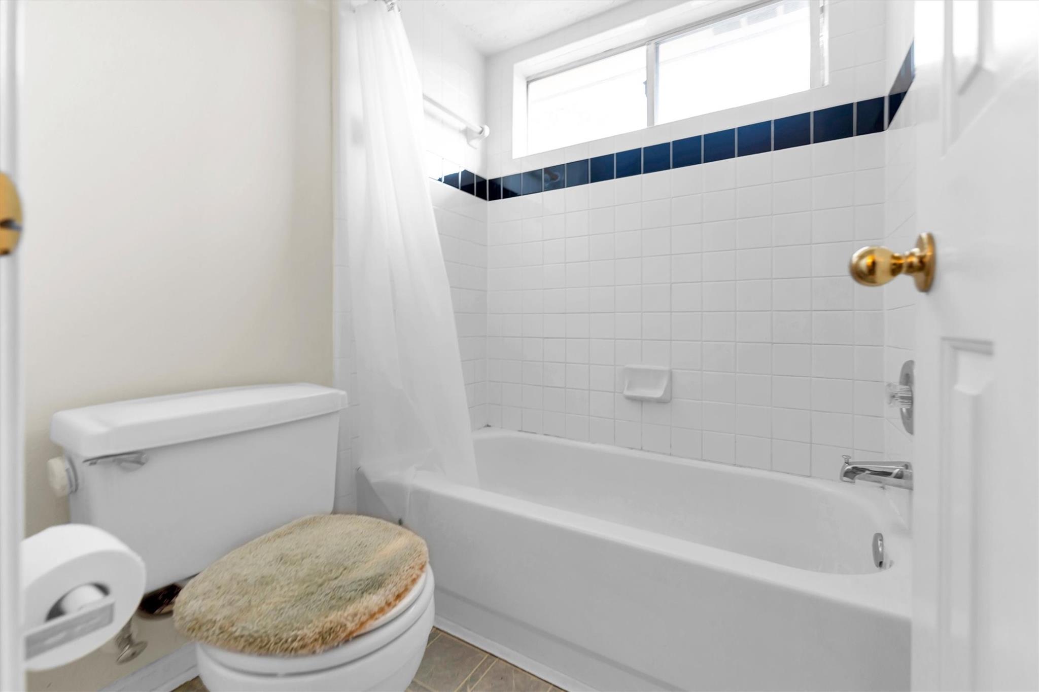 10723 Tryon Drive, Houston Tx 77065 Property Photo 8