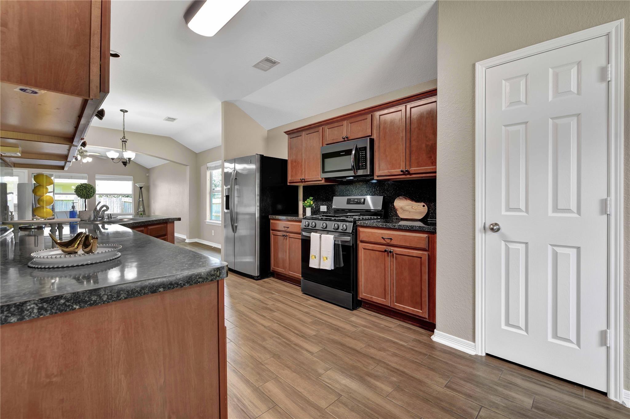 723 Pequin Road Property Photo 11
