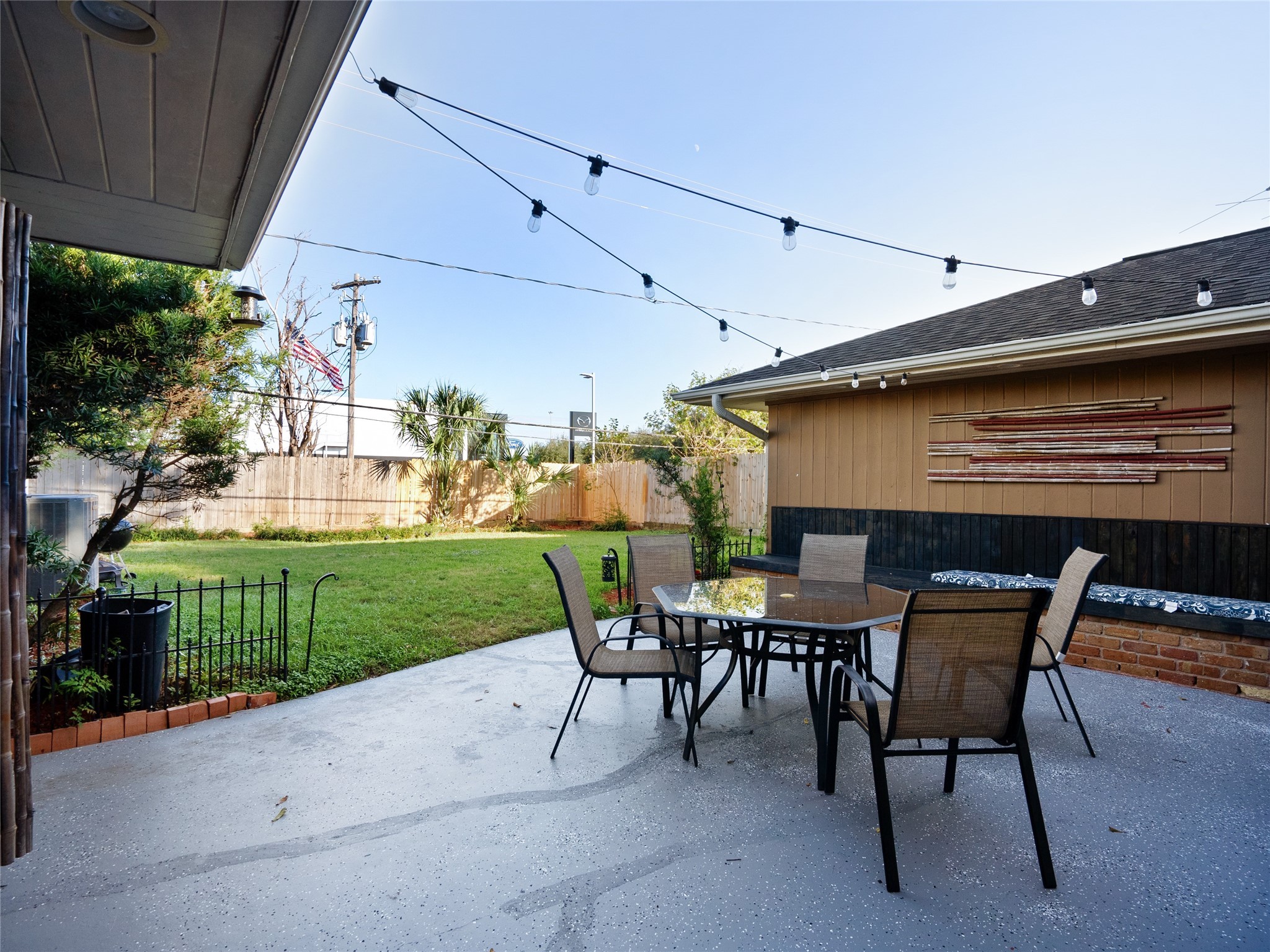 9403 Timberside Drive Property Photo 6