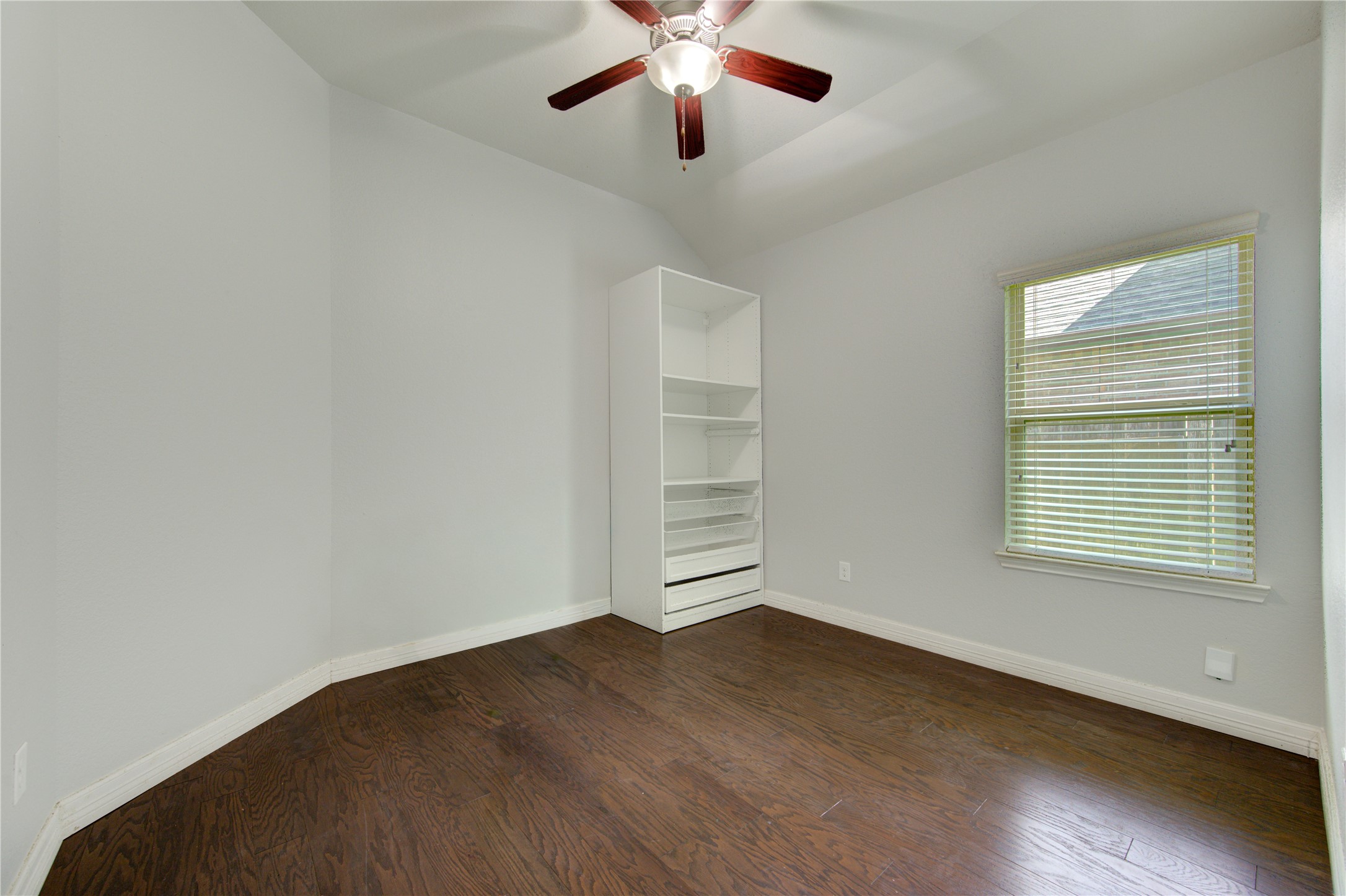 9802 Massanutten Lane Property Photo 10