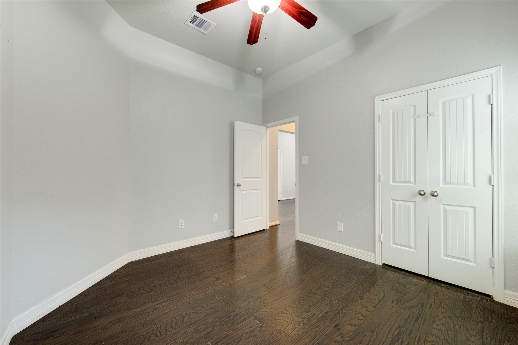 9802 Massanutten Lane Property Photo 13