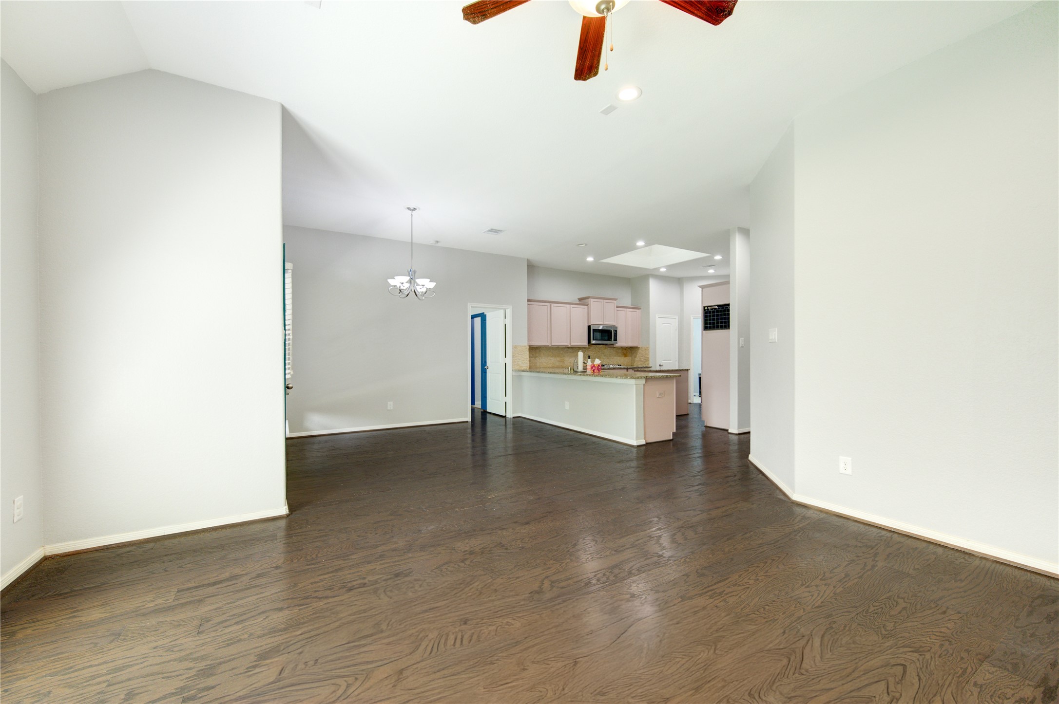 9802 Massanutten Lane Property Photo 17