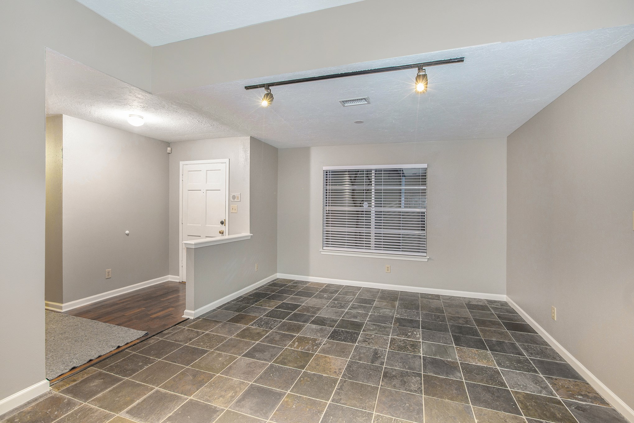 17002 Sky Blue Place Property Photo 7
