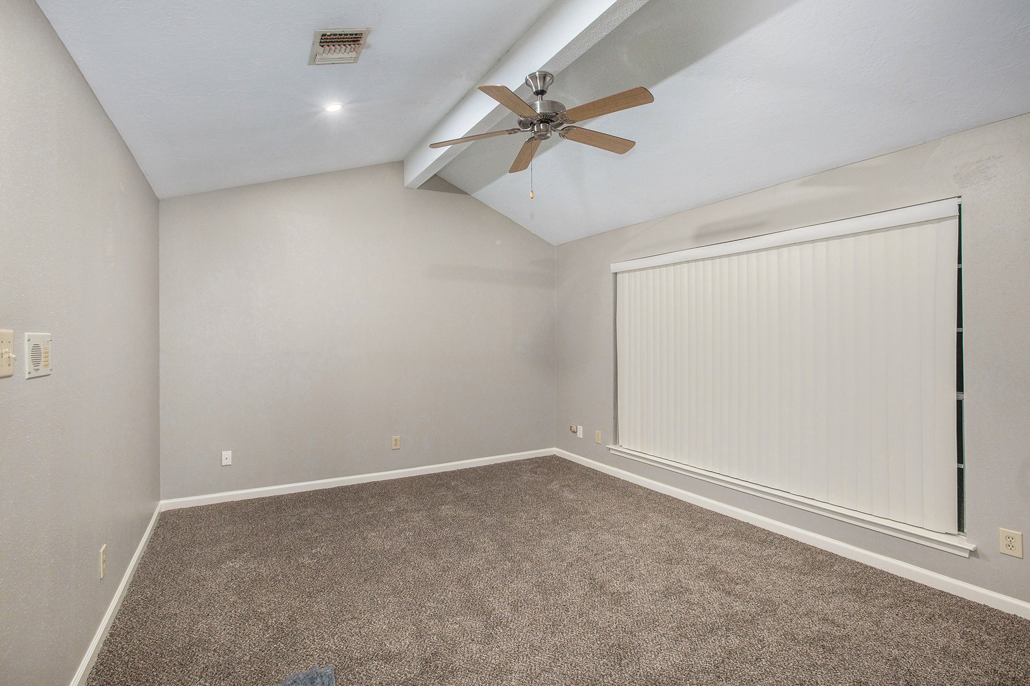 17002 Sky Blue Place Property Photo 9