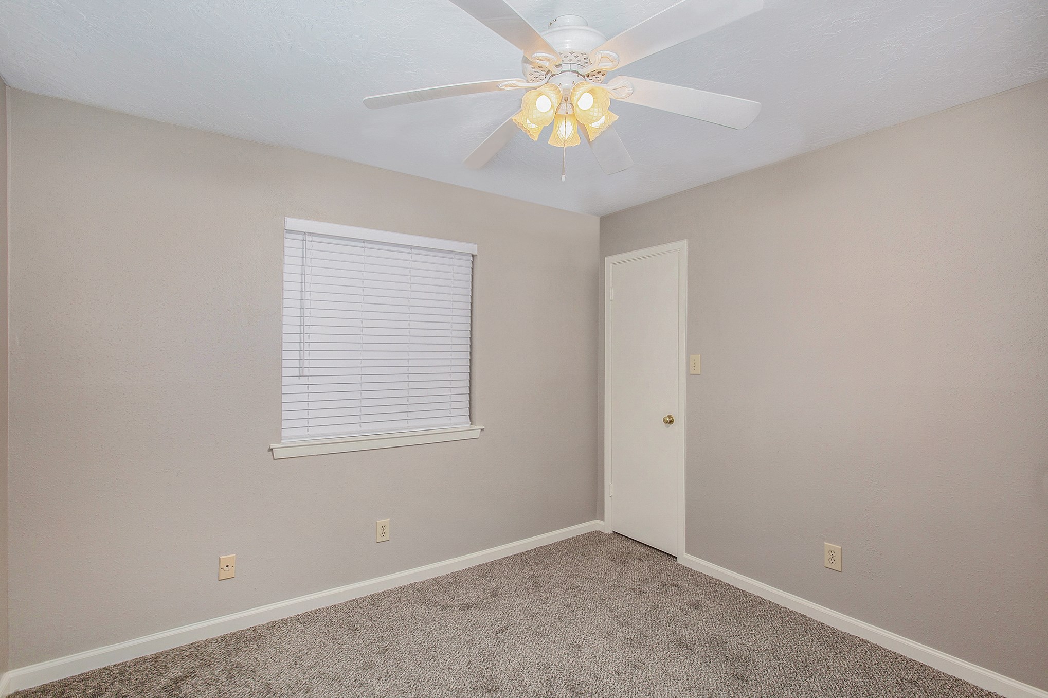 17002 Sky Blue Place Property Photo 13