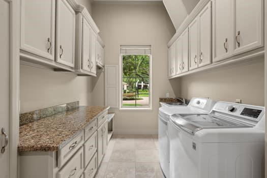 16 Grand Mnr Property Photo 18