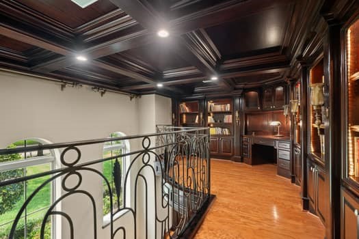16 Grand Mnr Property Photo 27