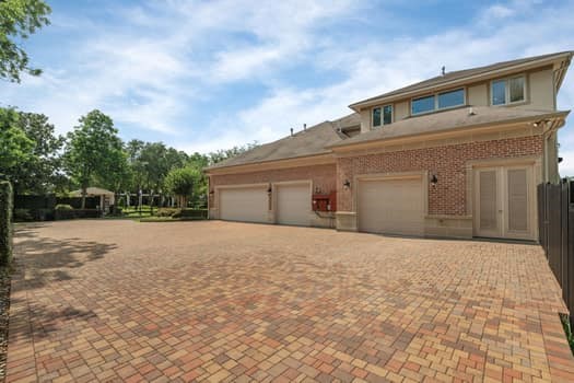 16 Grand Mnr Property Photo 29