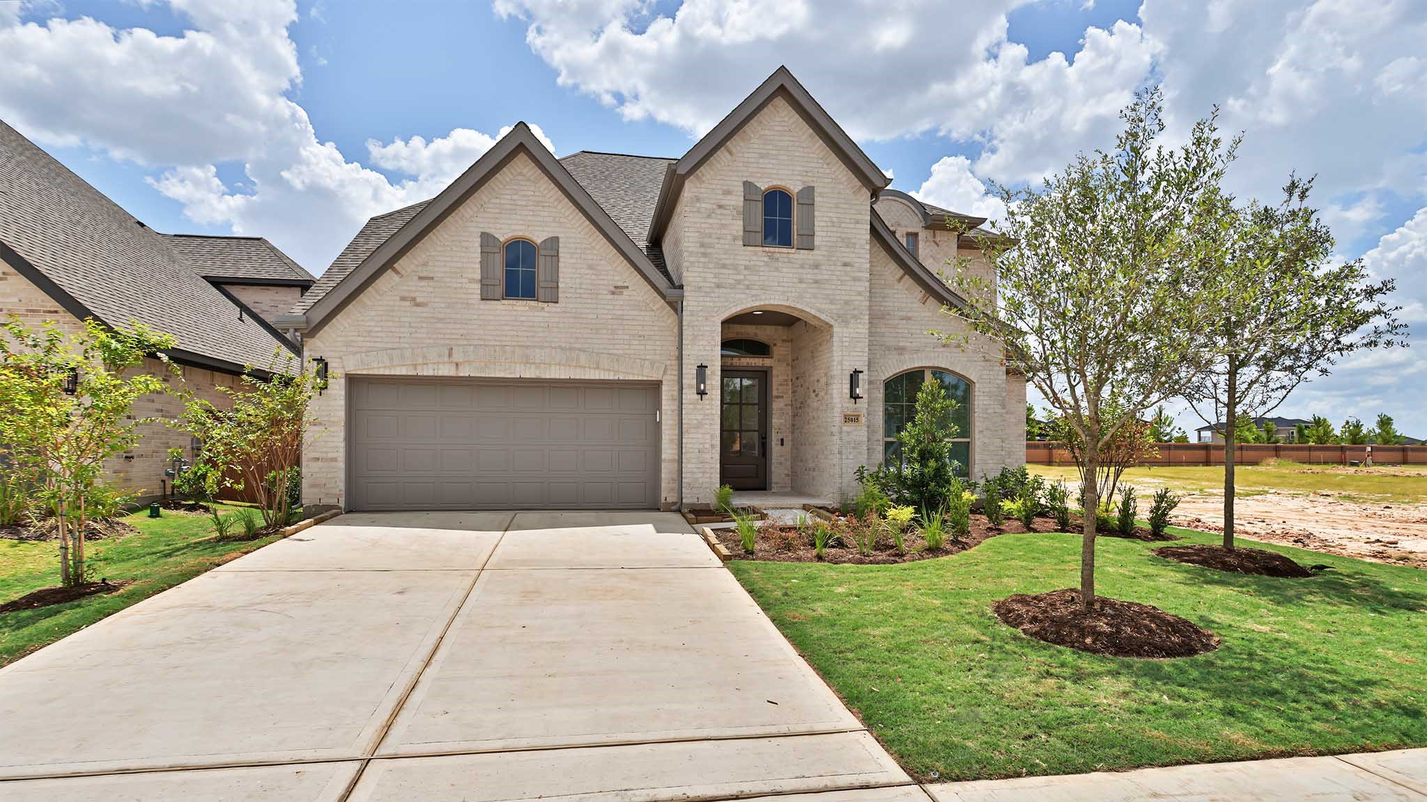 25015 Grassdale Lane Property Photo 1