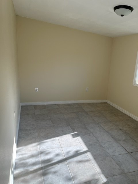 1614 Ryon Street B Property Photo 8