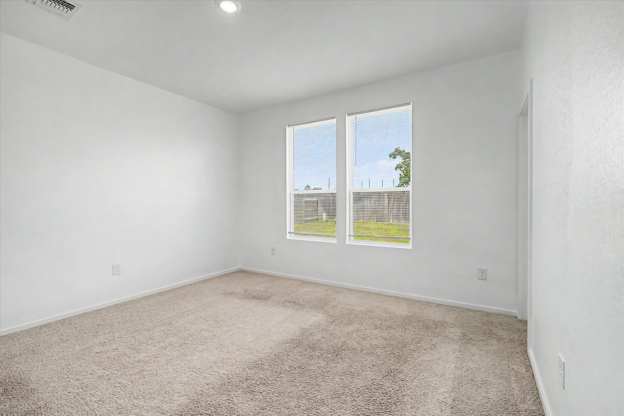 511 Louis Lane Property Photo 15