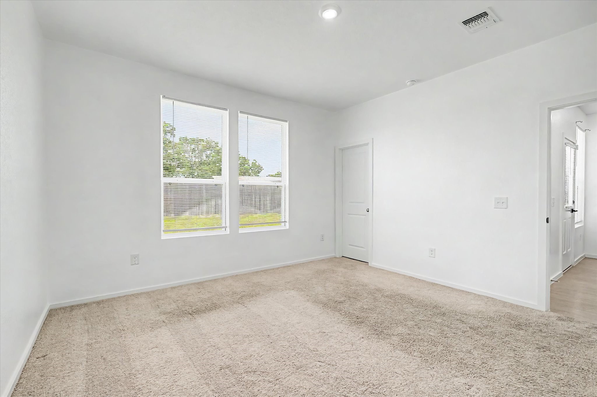 511 Louis Lane Property Photo 16