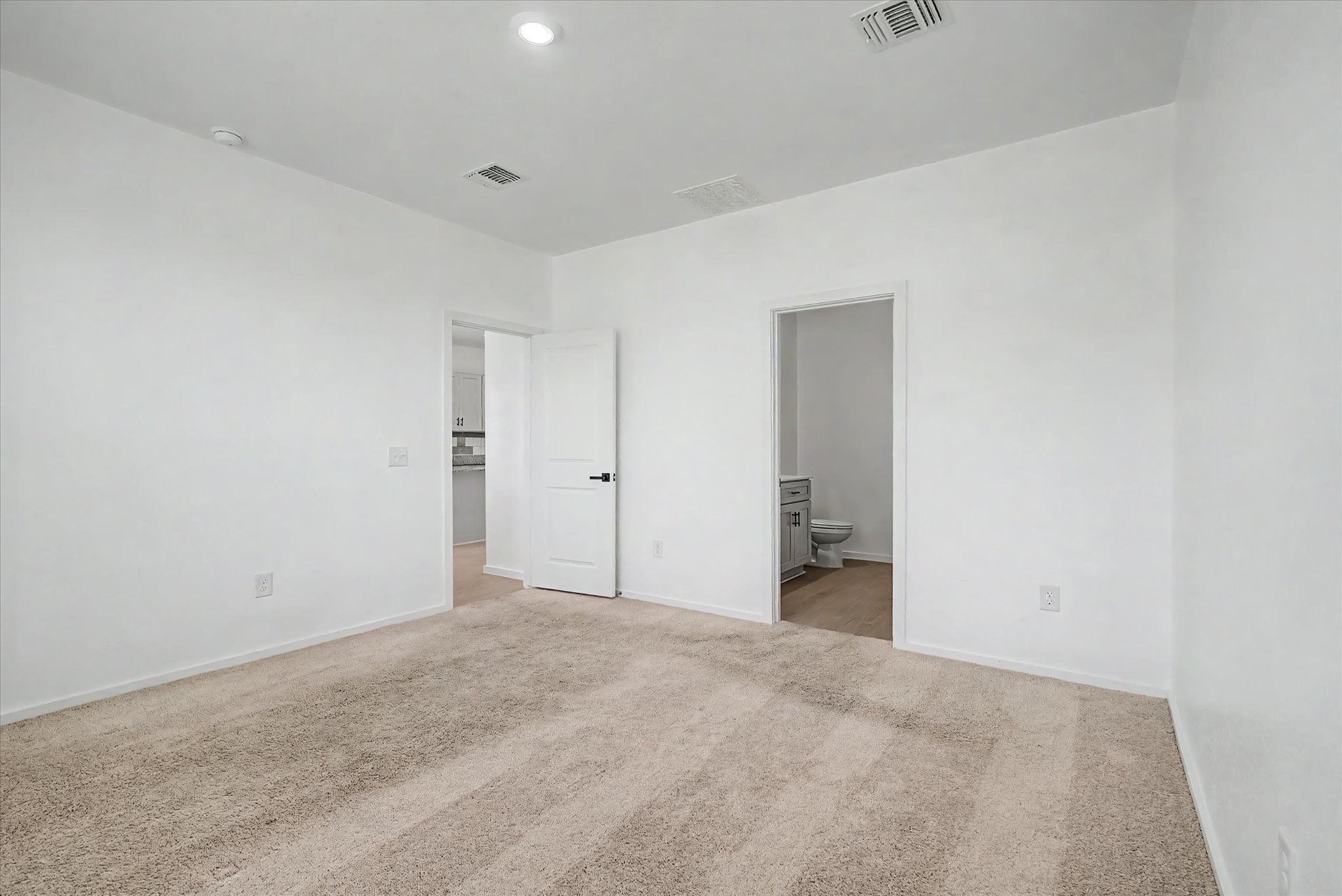 511 Louis Lane Property Photo 17