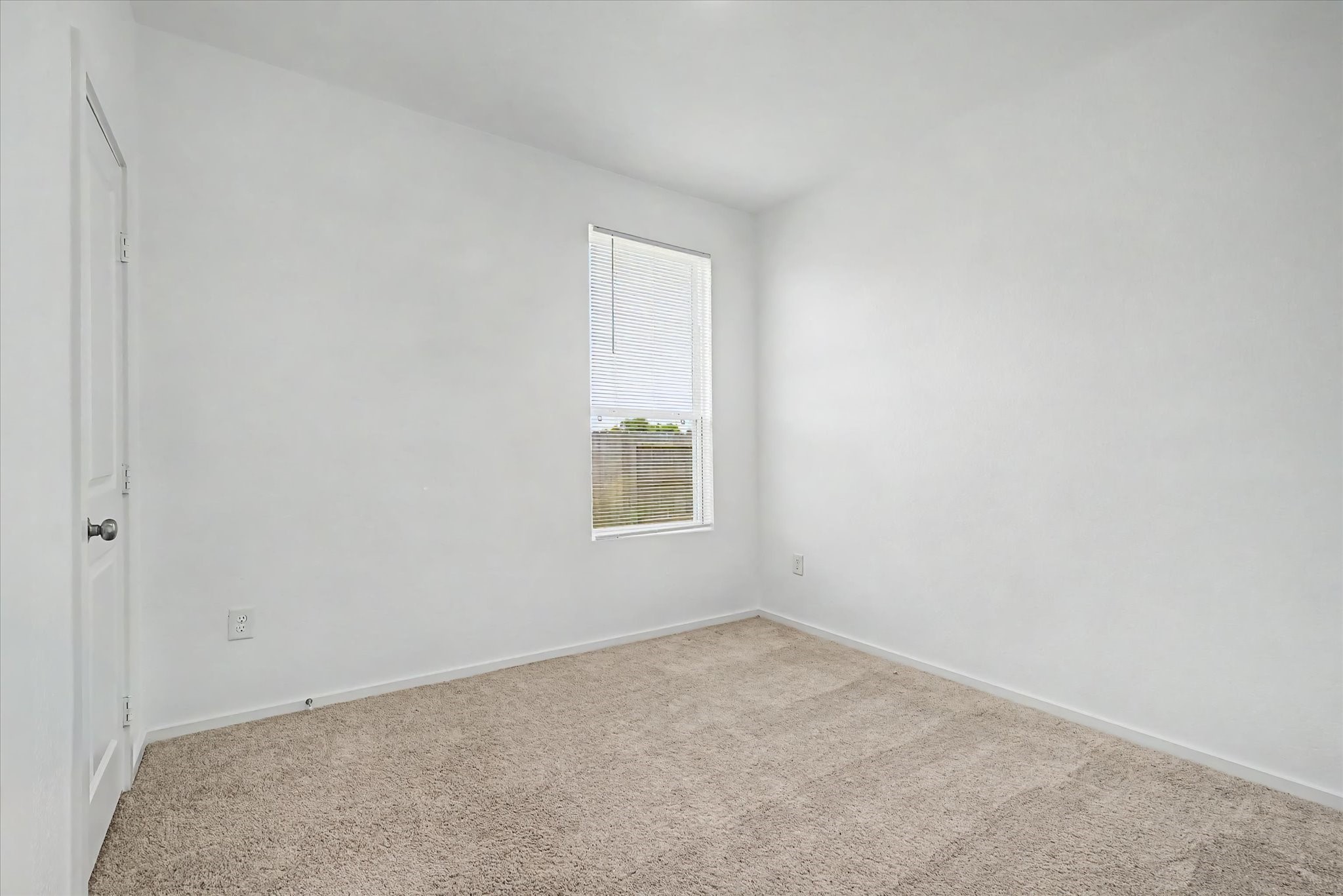 511 Louis Lane Property Photo 27