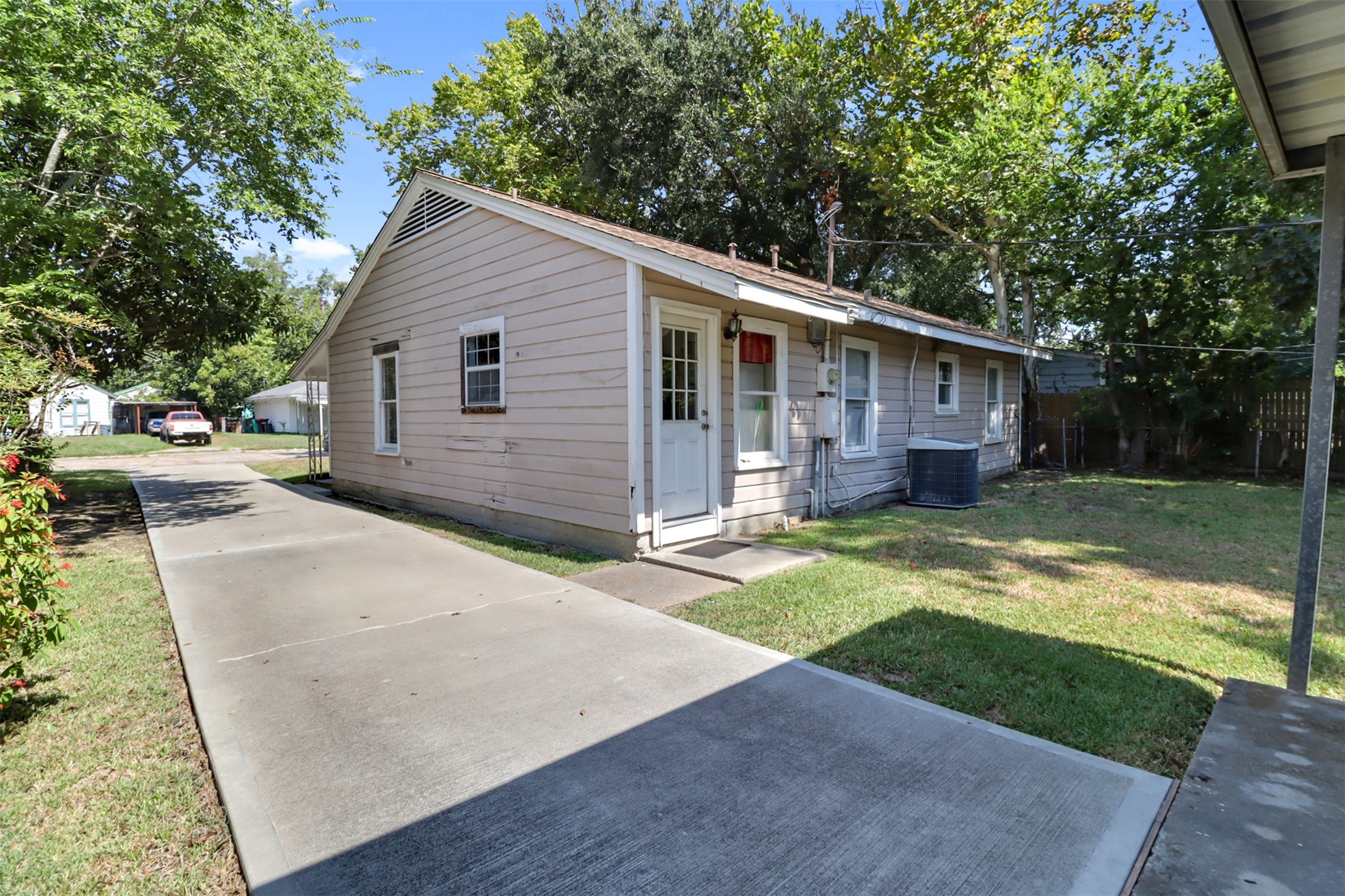 702 Parkway Street Property Photo 11