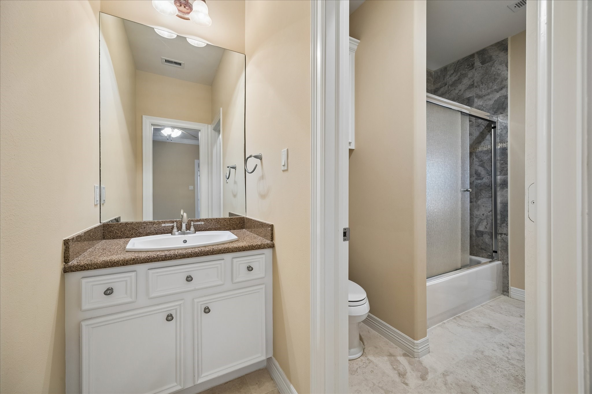2601 Talbott Property Photo 30