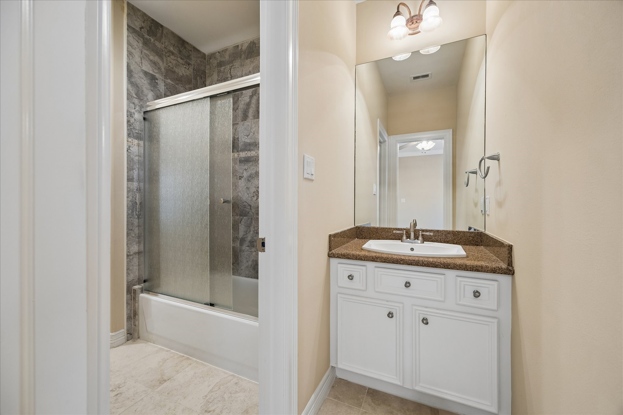 2601 Talbott Property Photo 31