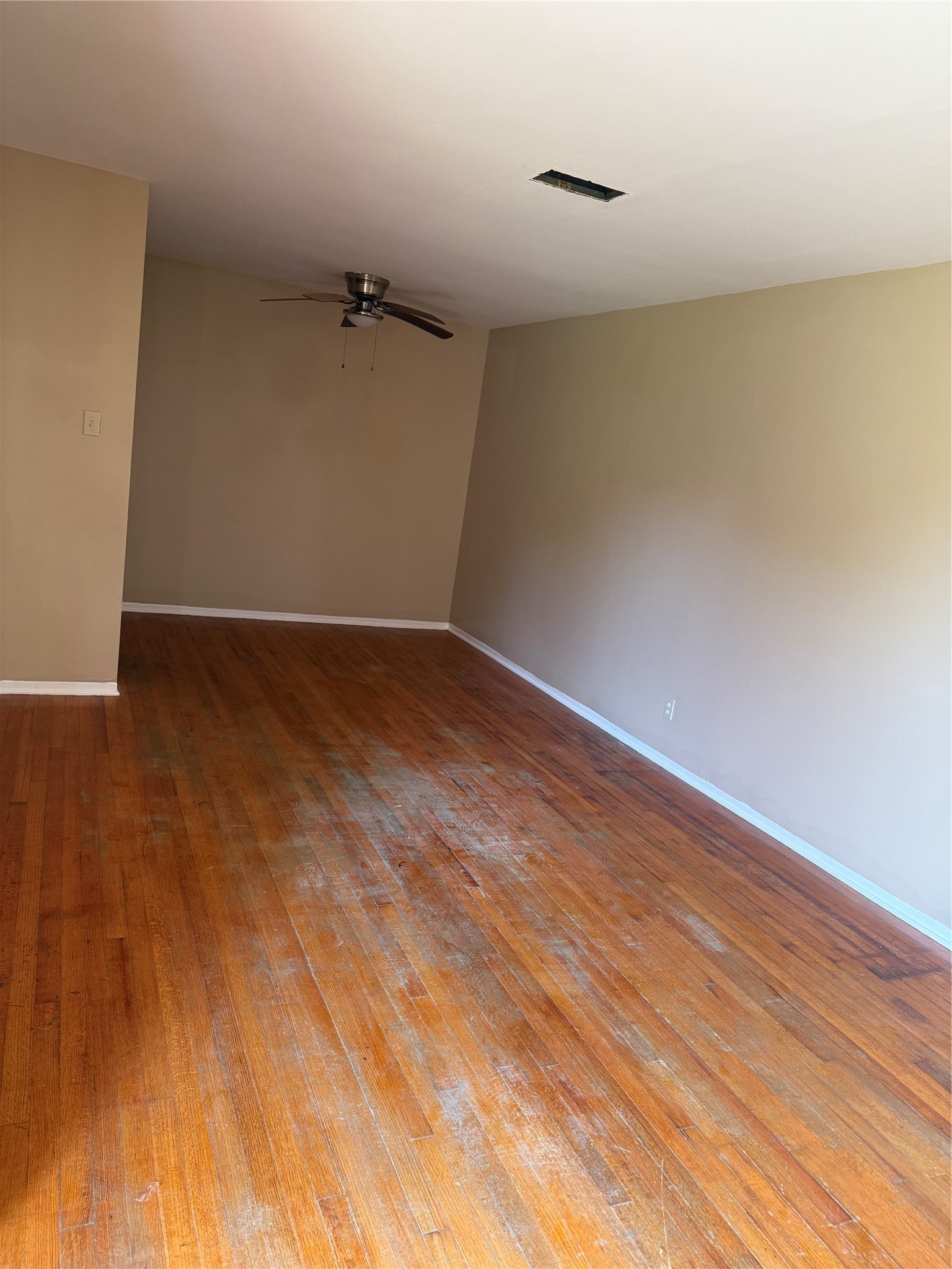 7301 Hummingbird Lane Property Photo 3