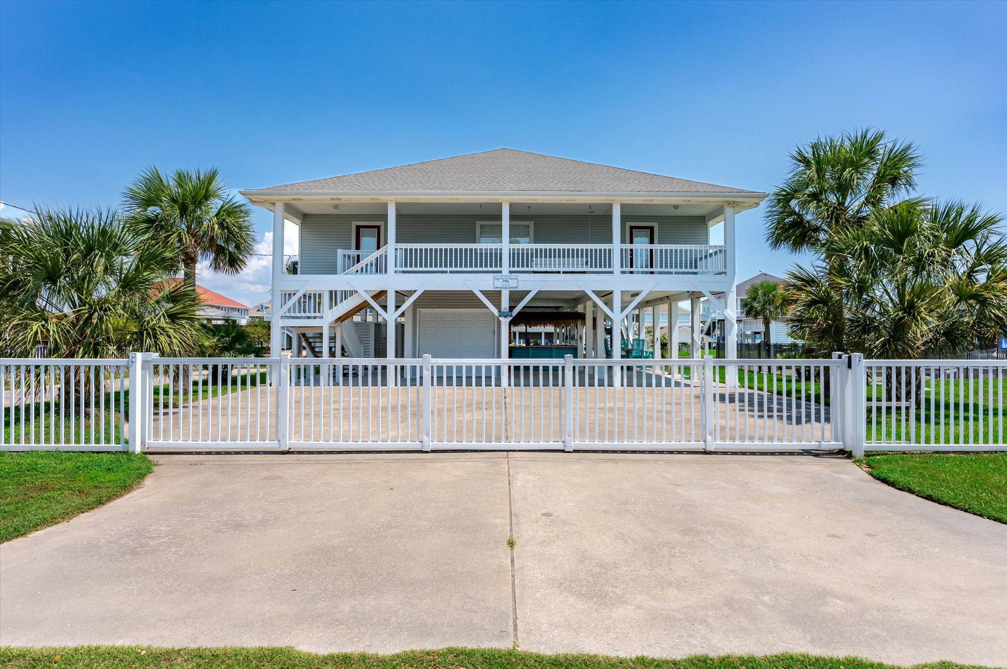 1140 Waterways Drive Property Photo 2